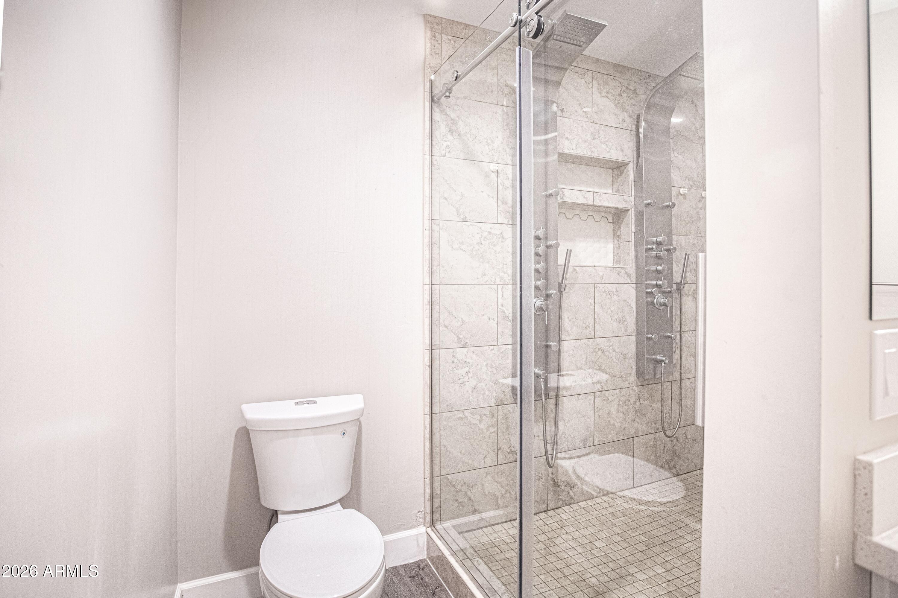 ROMOLA 46 BLKS 4900-4907 4924-4937 4954-4961 - Residential