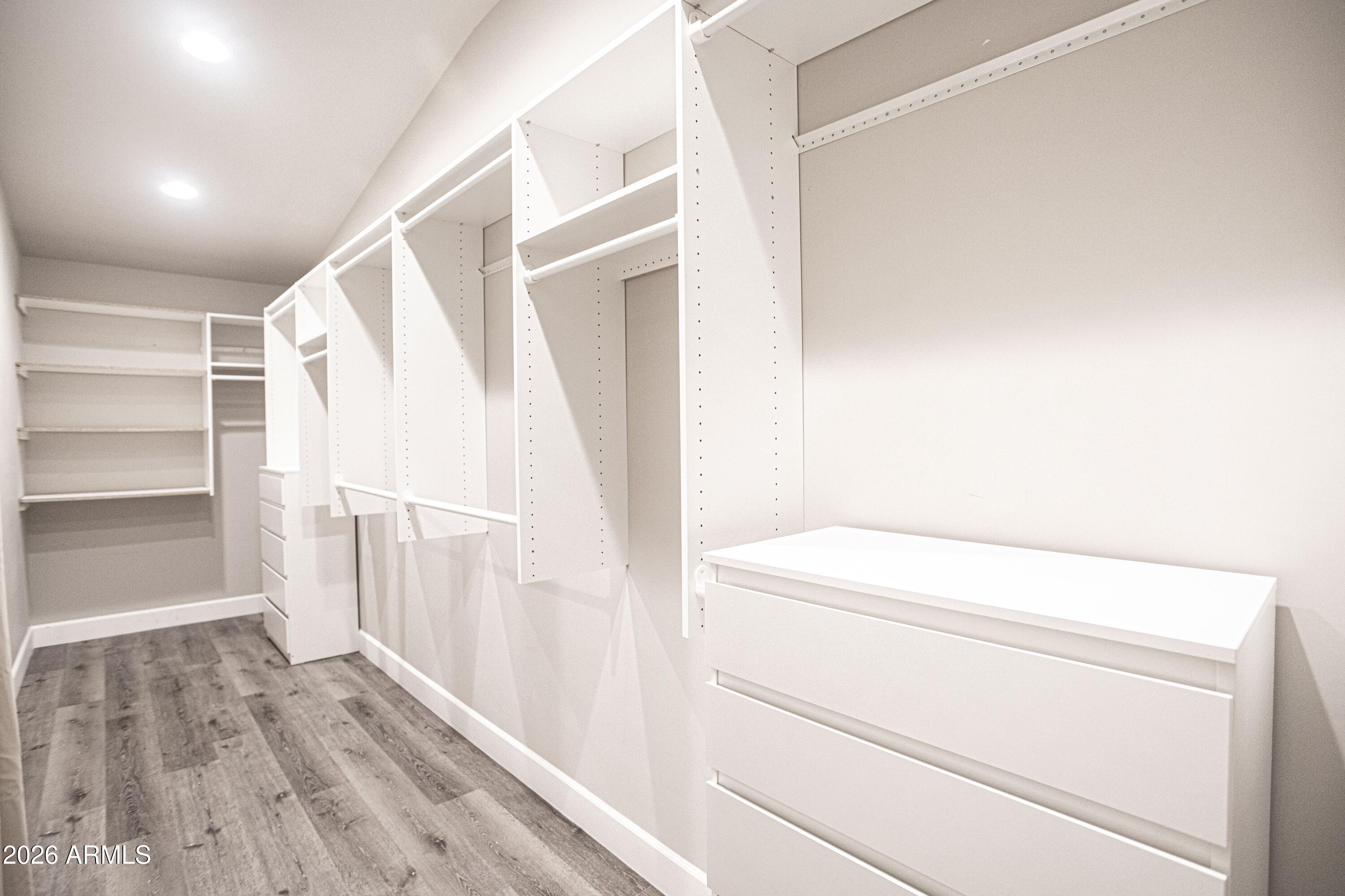 ROMOLA 46 BLKS 4900-4907 4924-4937 4954-4961 - Residential