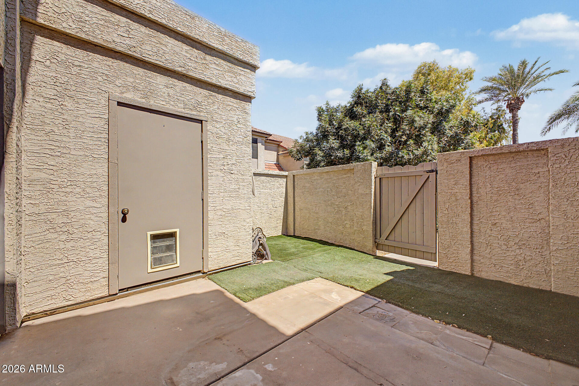 TOWNES AT SOUTH MEADOW - Residential