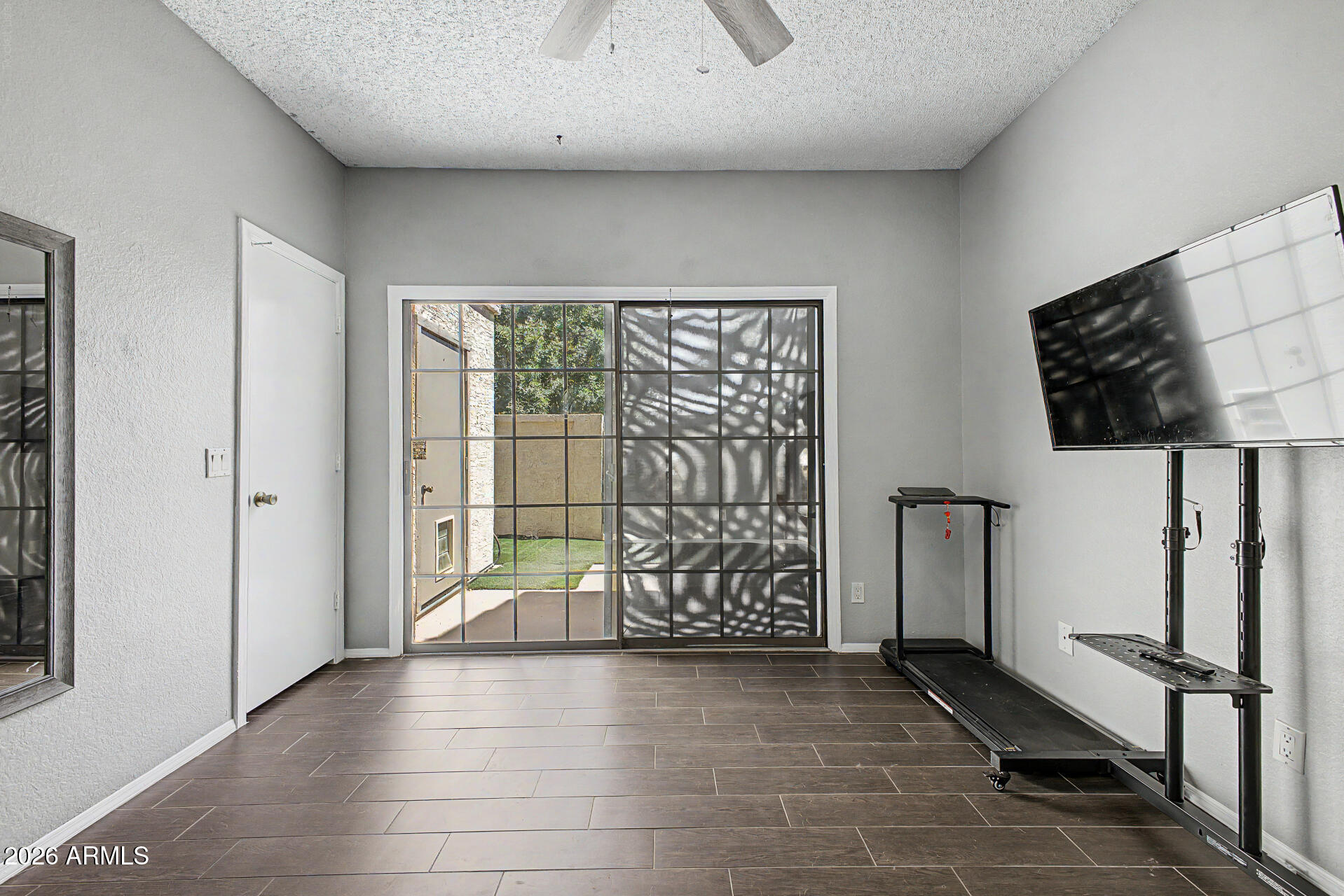 TOWNES AT SOUTH MEADOW - Residential
