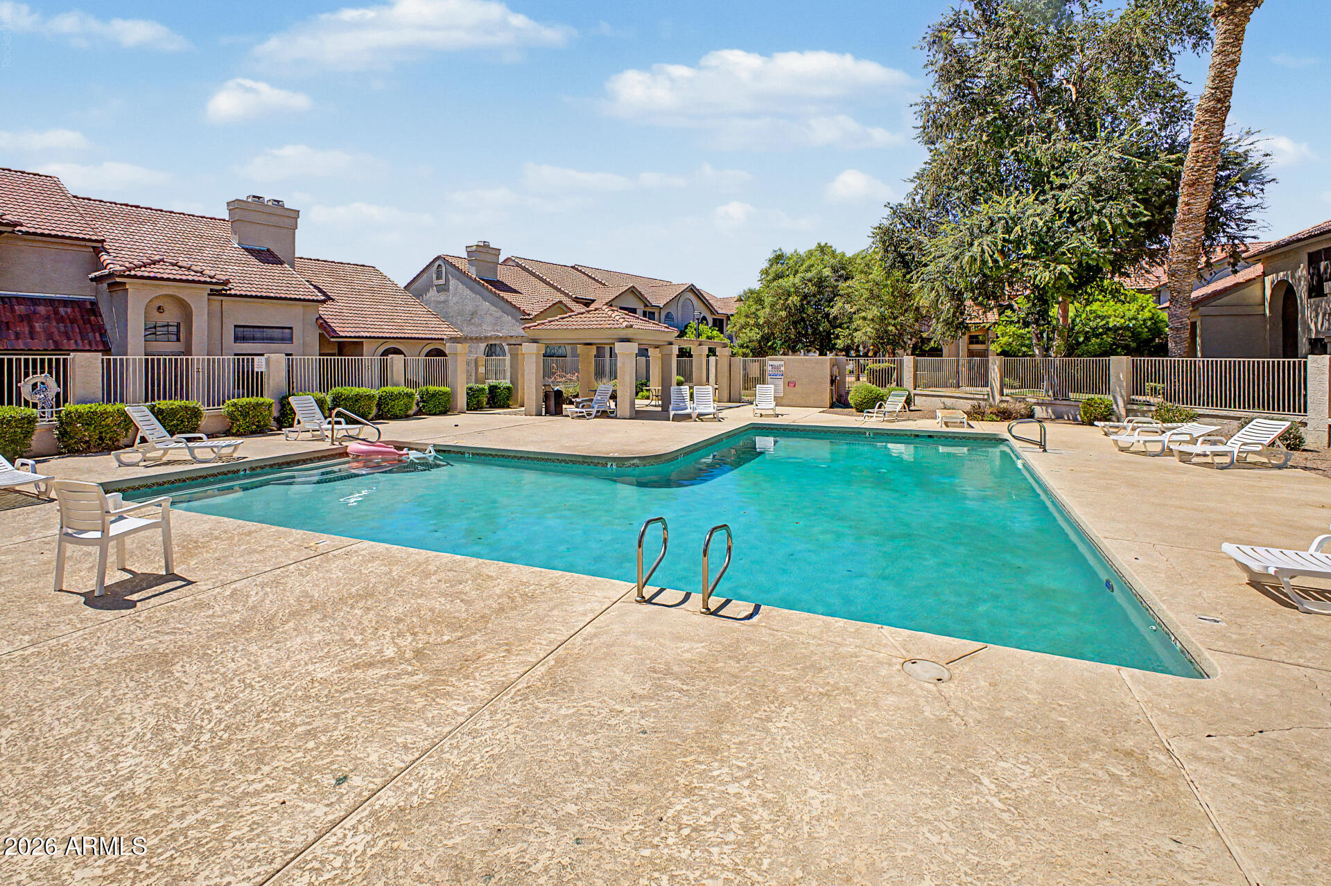 TOWNES AT SOUTH MEADOW - Residential