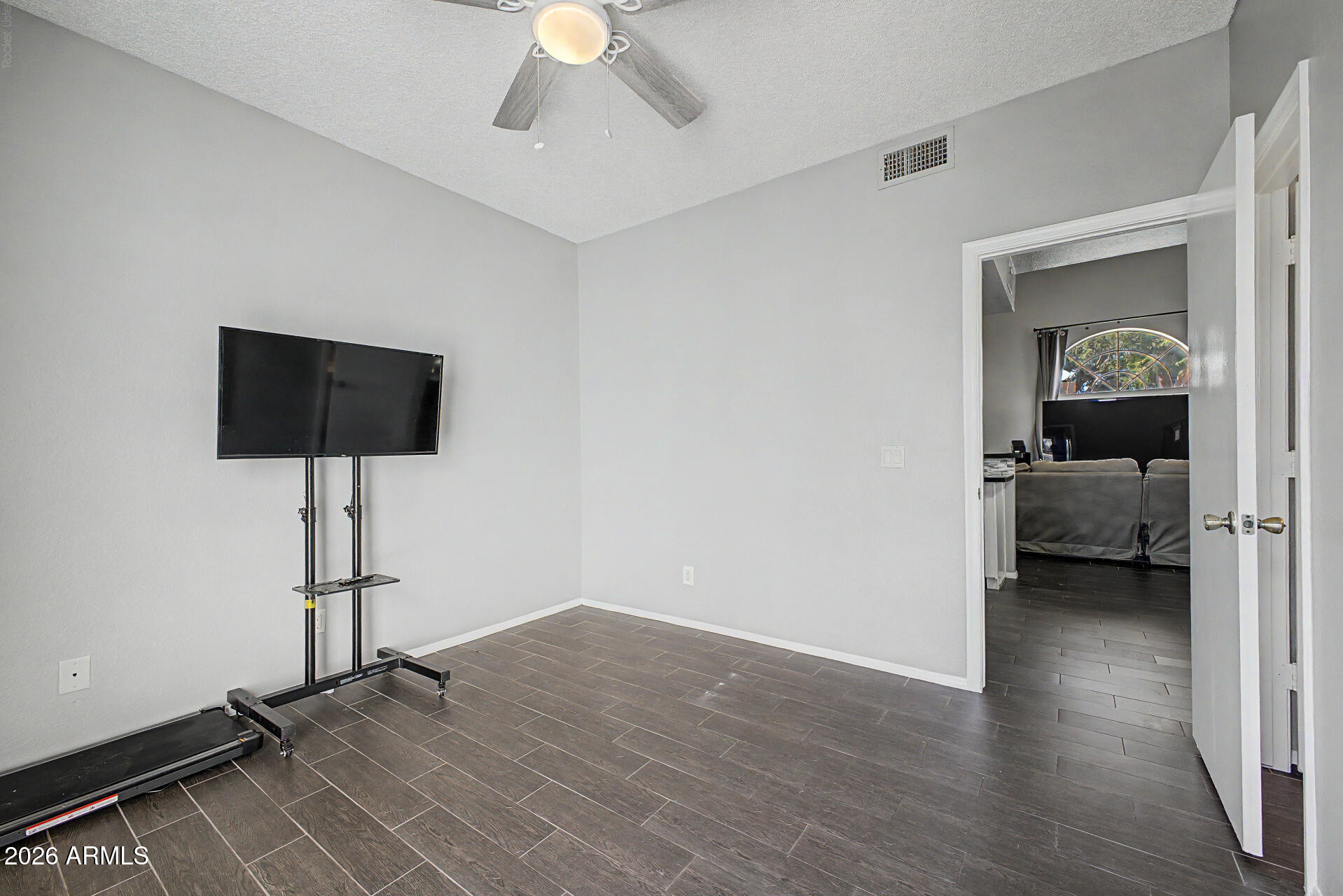 TOWNES AT SOUTH MEADOW - Residential