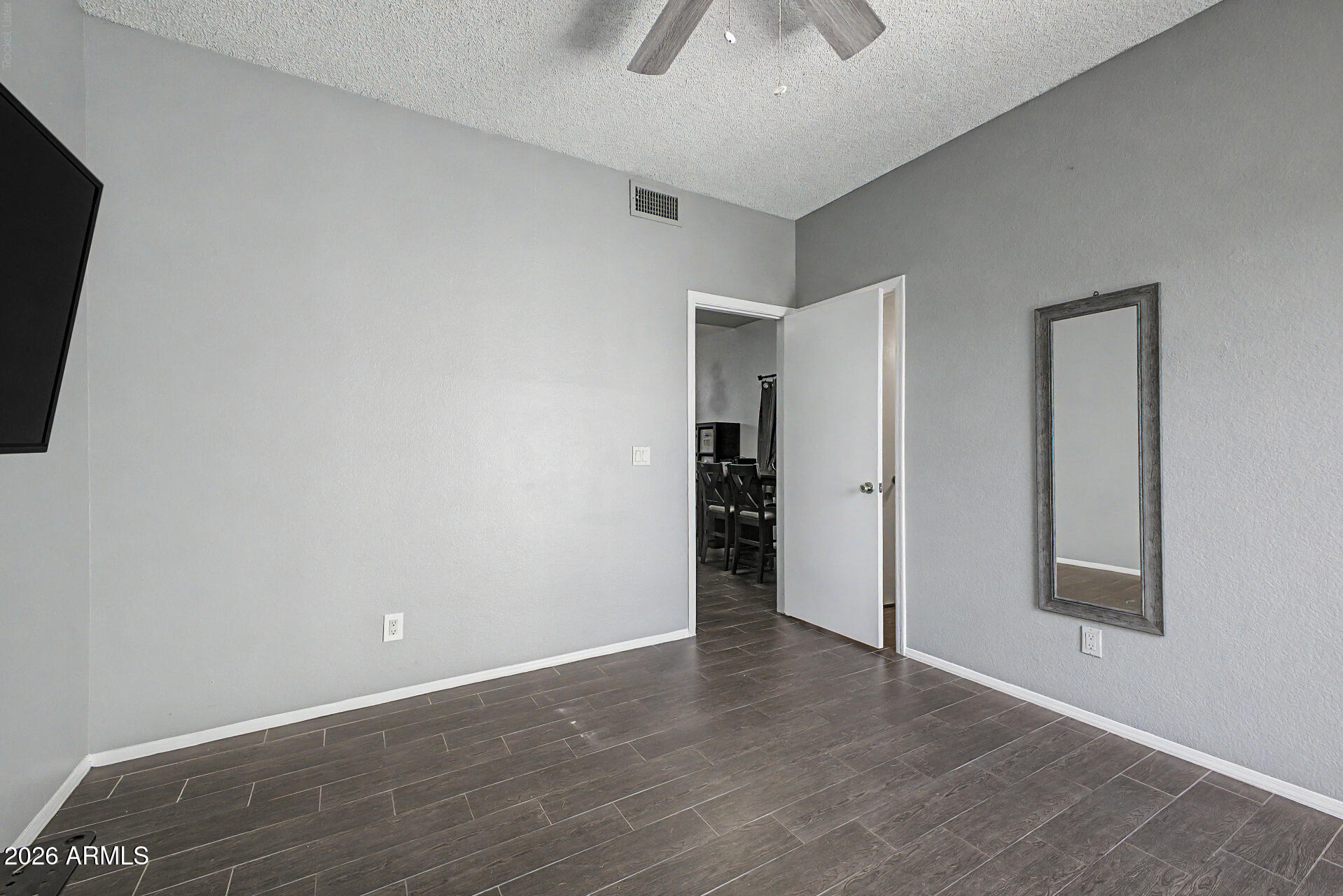 TOWNES AT SOUTH MEADOW - Residential