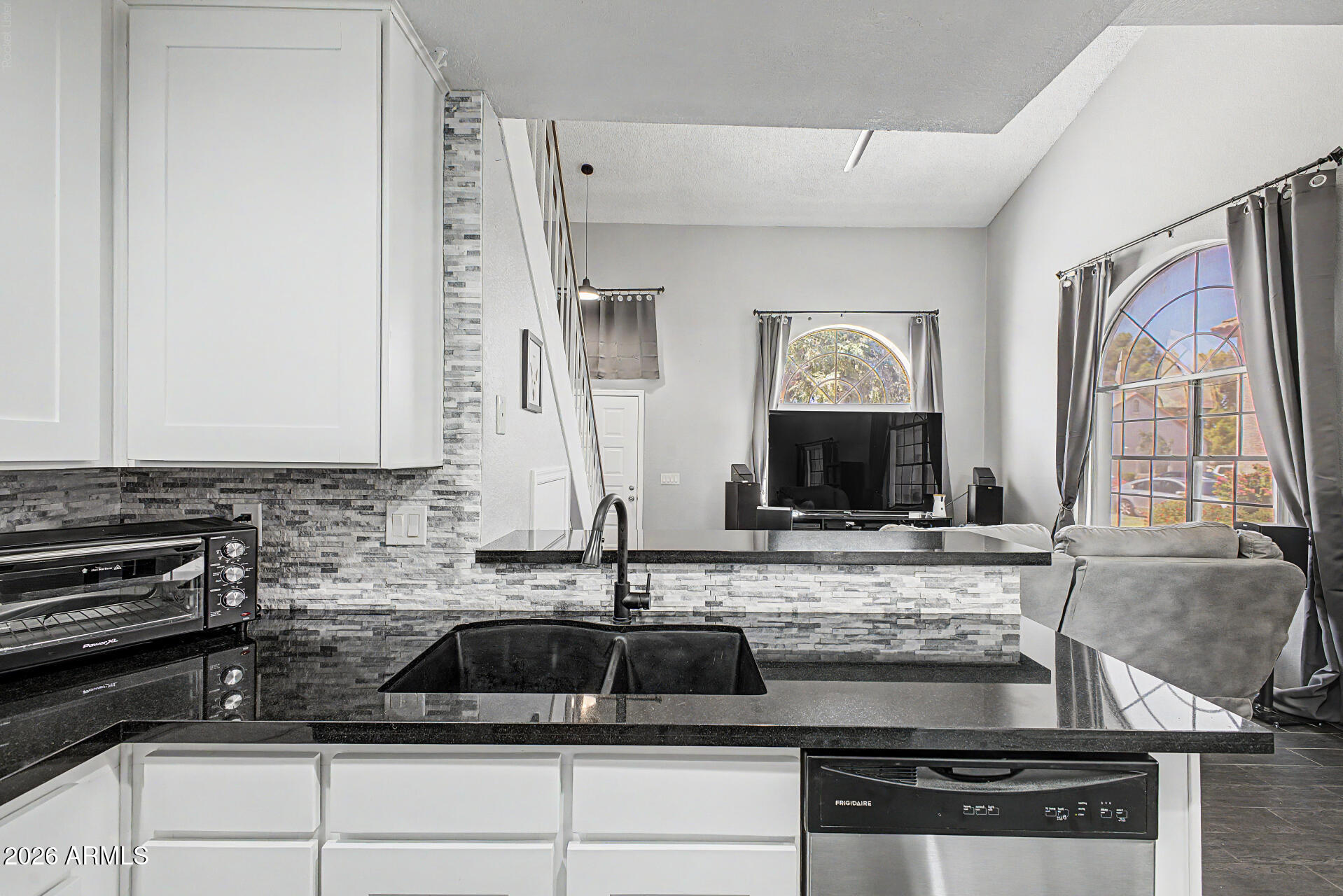 TOWNES AT SOUTH MEADOW - Residential