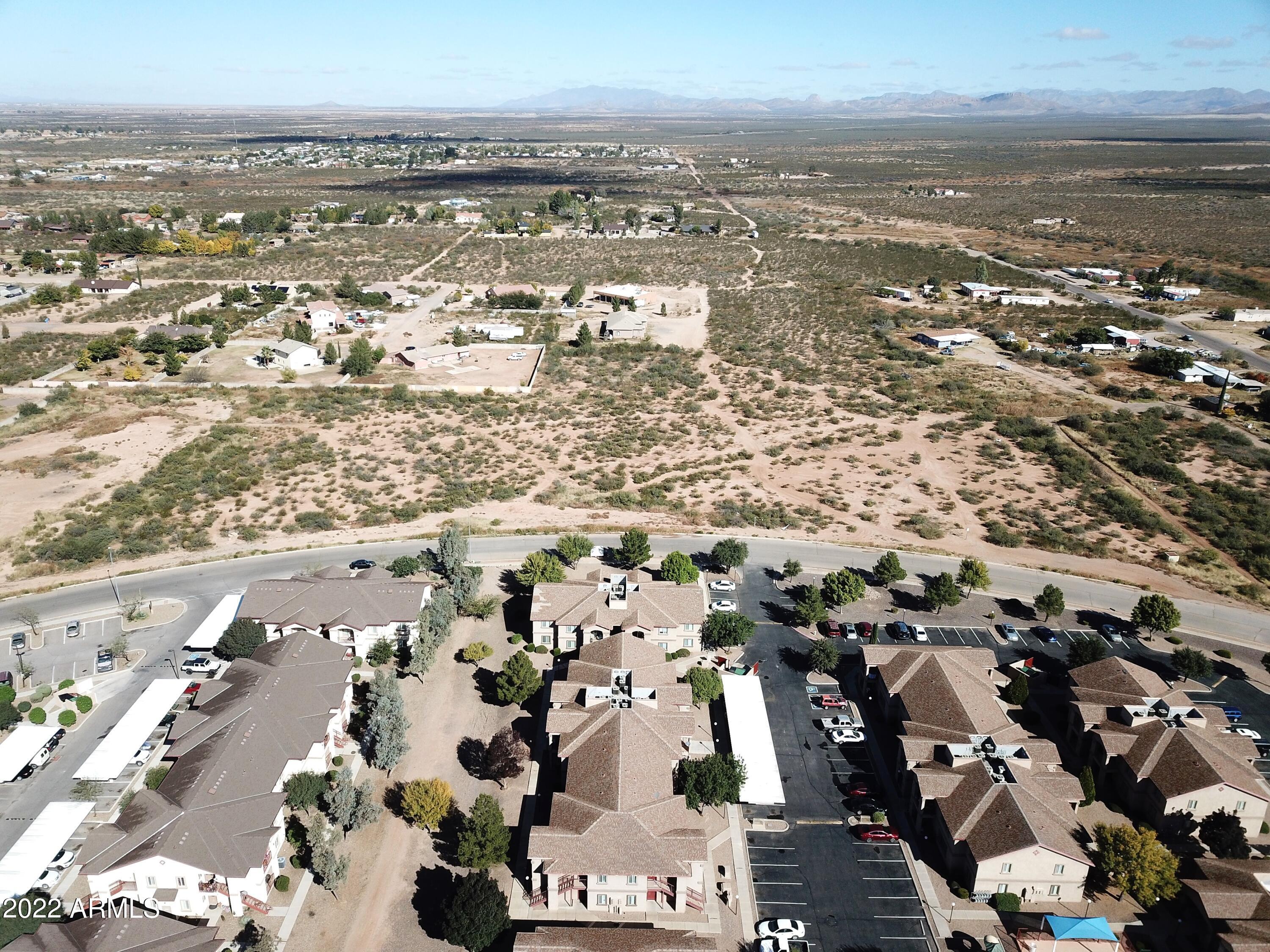Looking for a great piece of land in Douglas? This is IT!
Great location with many possibilities for either your DREAM home on 5 acres or use it for your investment needs.