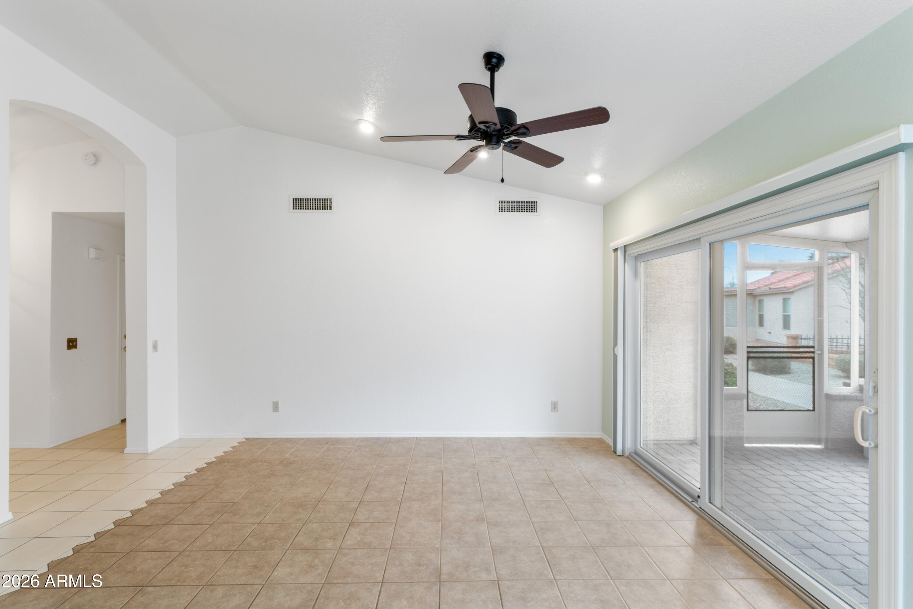 SUNBIRD UNIT ELEVEN - Residential