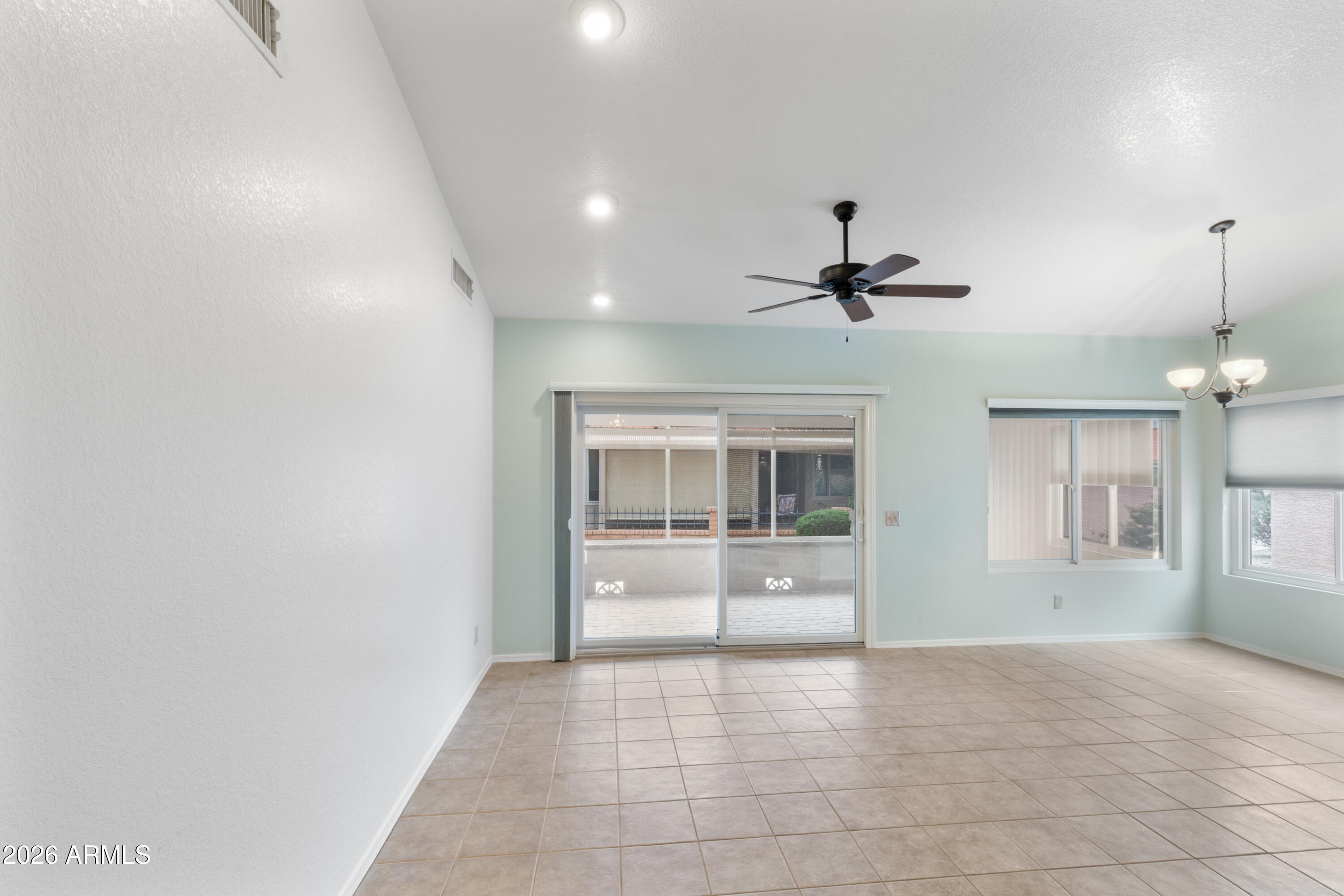 SUNBIRD UNIT ELEVEN - Residential