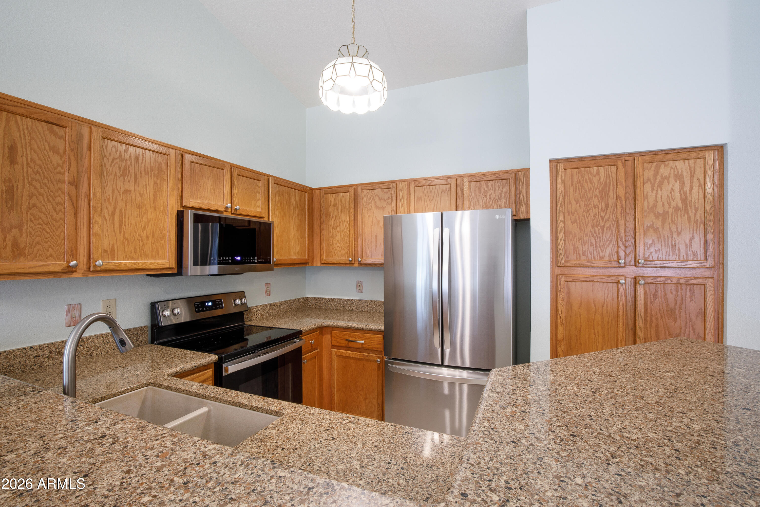 SUNBIRD UNIT ELEVEN - Residential