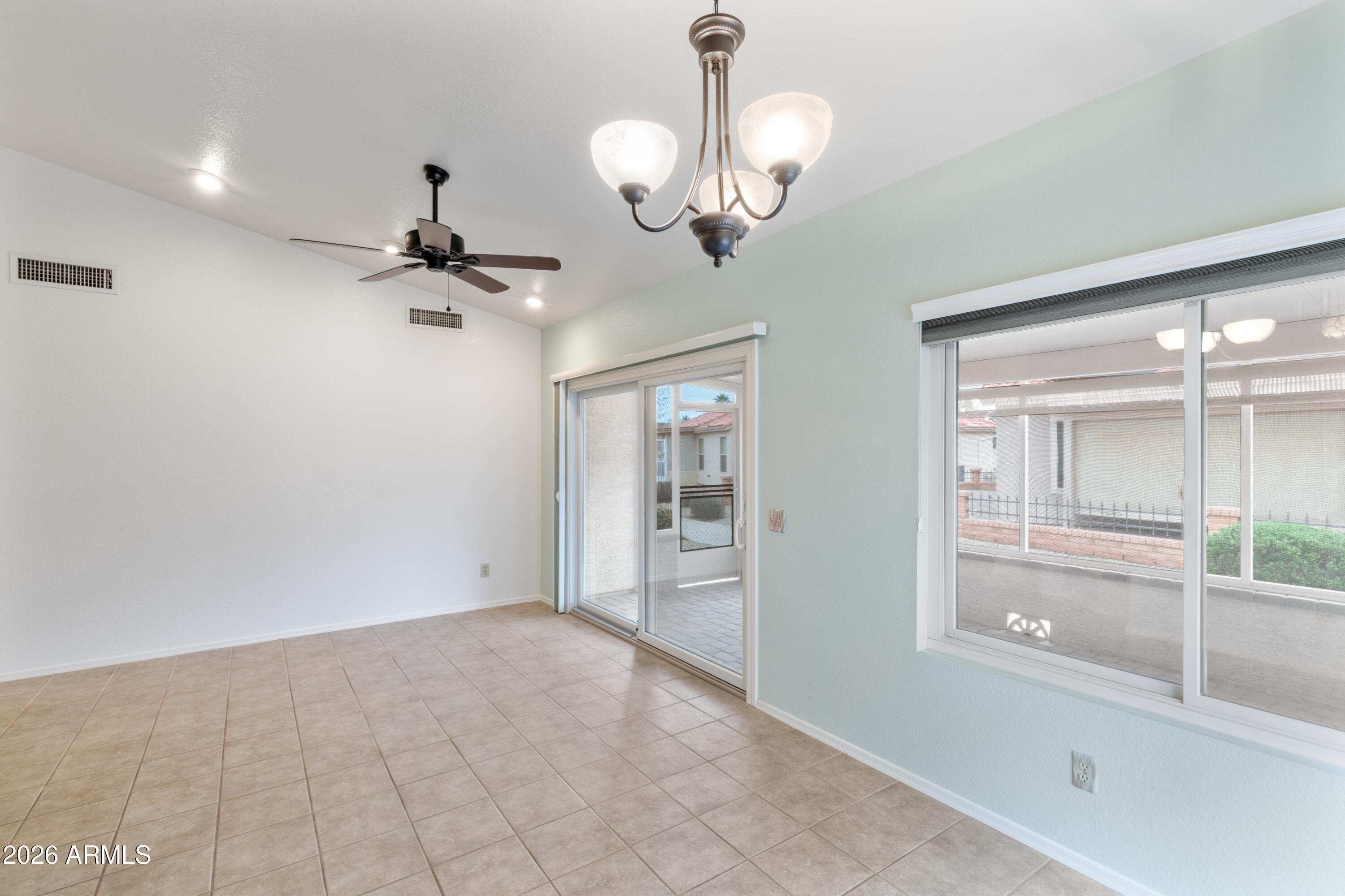 SUNBIRD UNIT ELEVEN - Residential