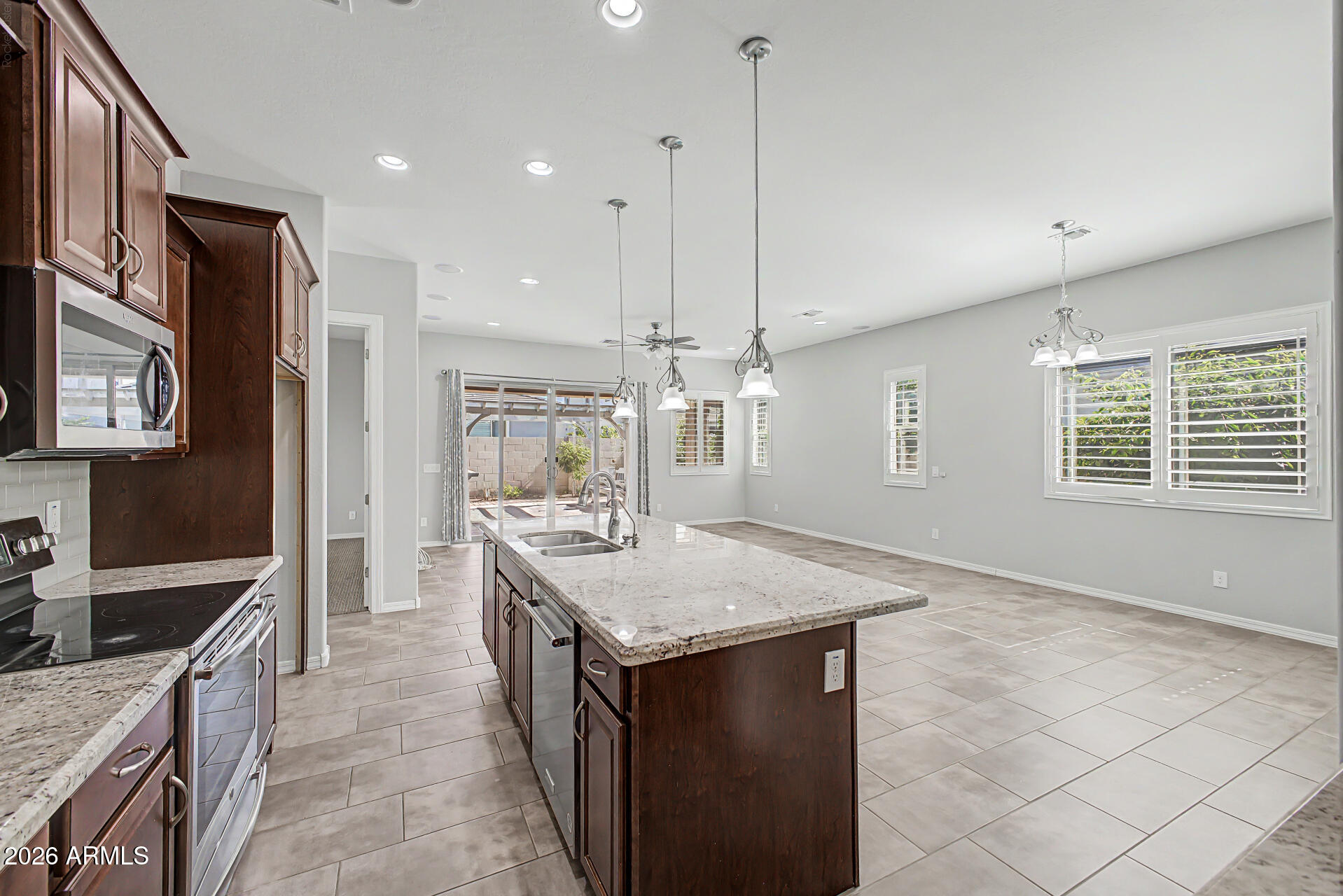 WARNER GROVES AT MORRISON RANCH - Residential