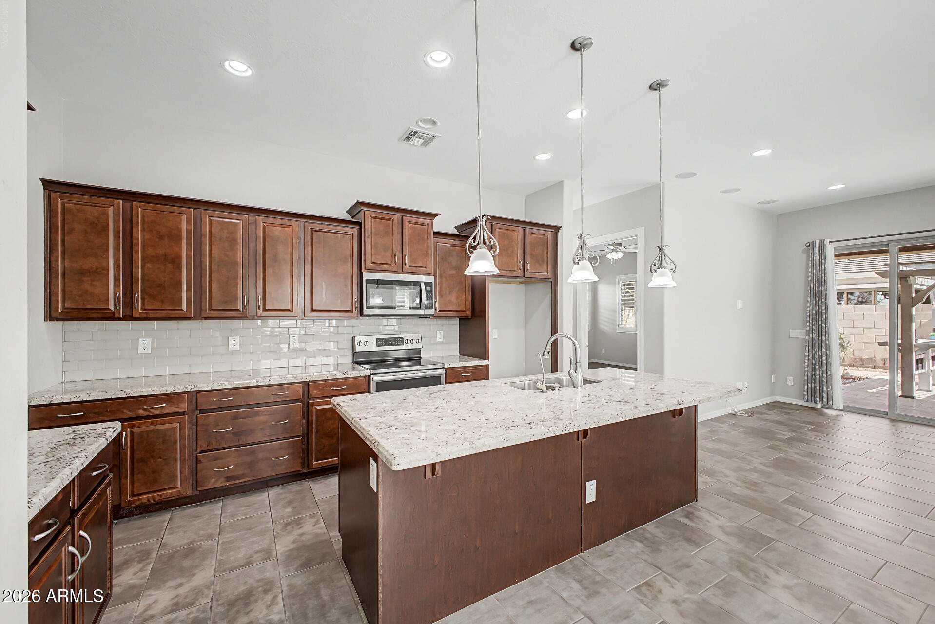 WARNER GROVES AT MORRISON RANCH - Residential