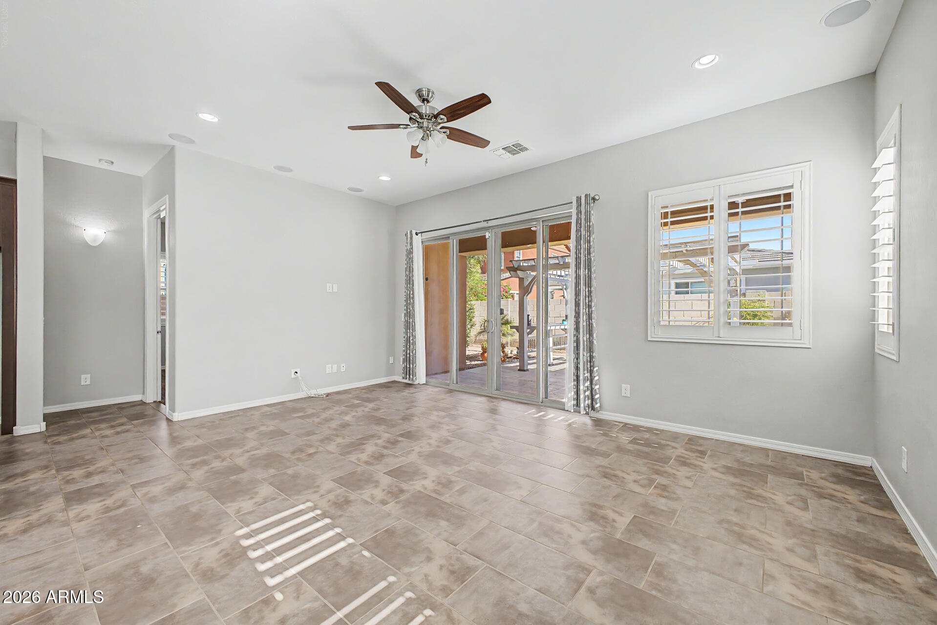 WARNER GROVES AT MORRISON RANCH - Residential