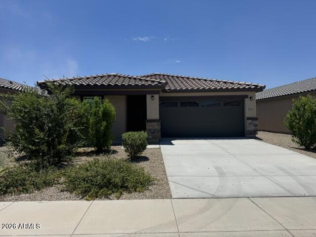 WOW! 2025 built, lightly lived in! Popular 3 bed 2 bath Gilbert model on an awesome lot in Cross Creek! Stainless steel range, dishwasher and microwave, upgraded white cabinetry, granite countertops, vinyl wood looking flooring and more.