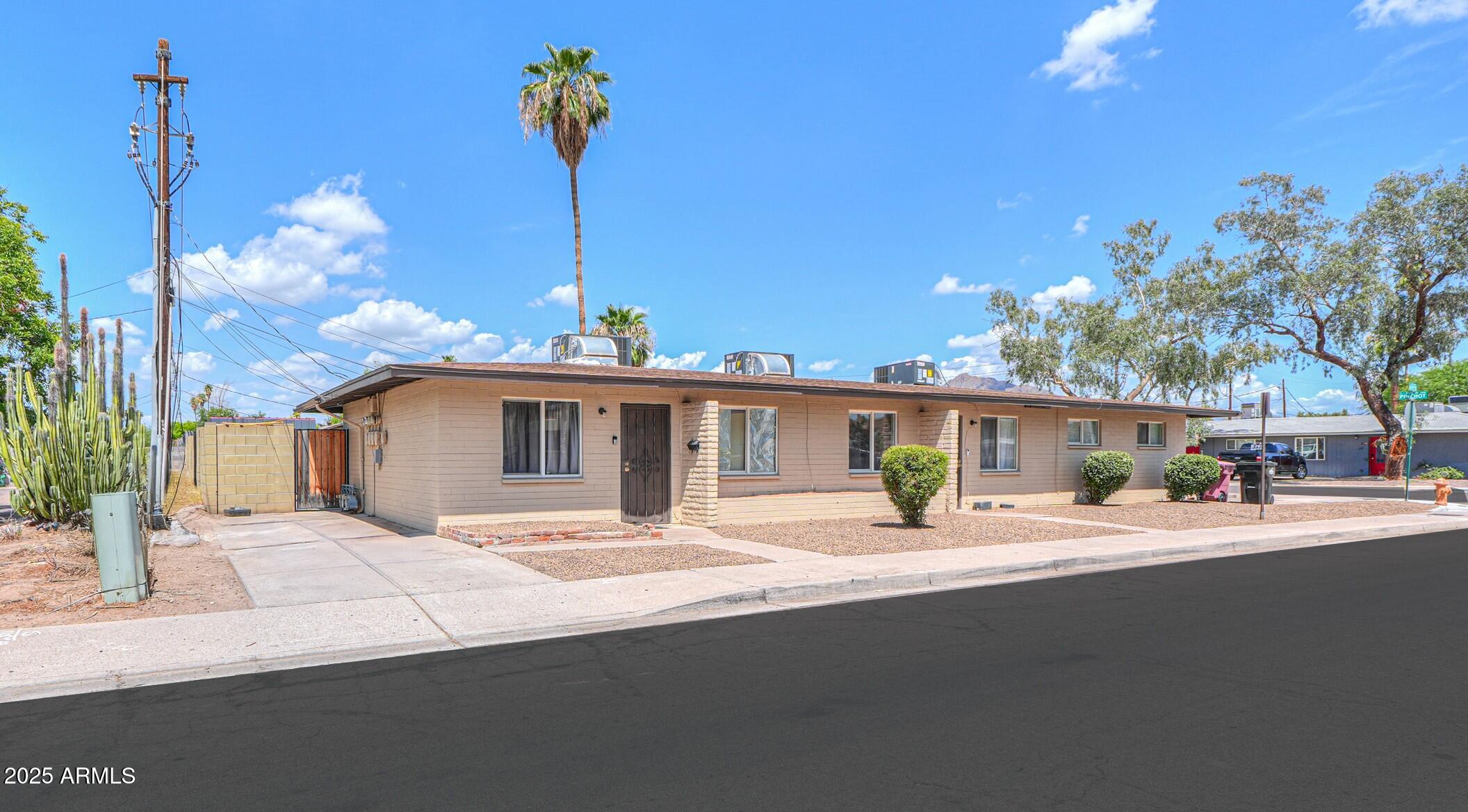 WESTERN VILLA - Residential Income