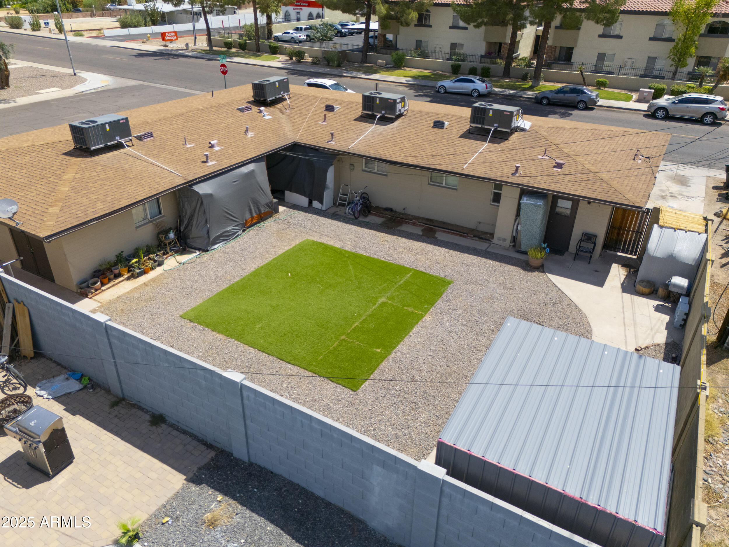 WESTERN VILLA - Residential Income