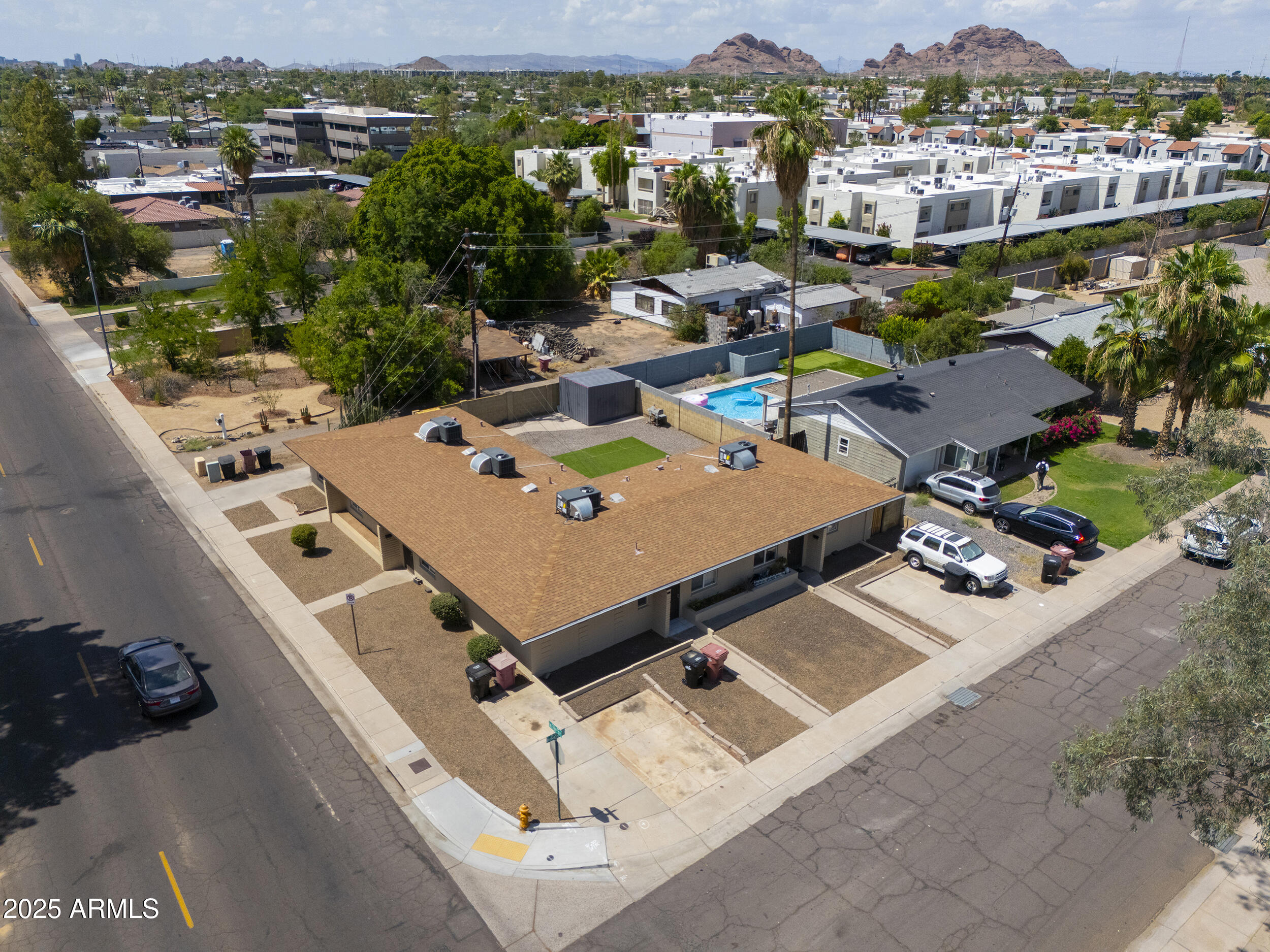 WESTERN VILLA - Residential Income