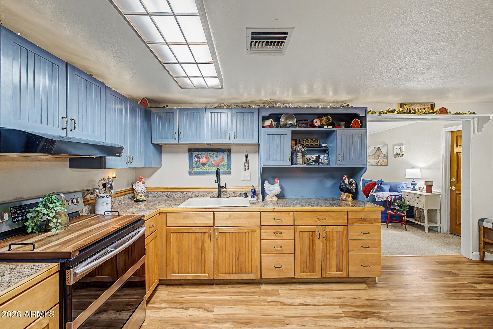 COLLEGE PARK COUNTRY ESTATES UNIT 3 - Residential