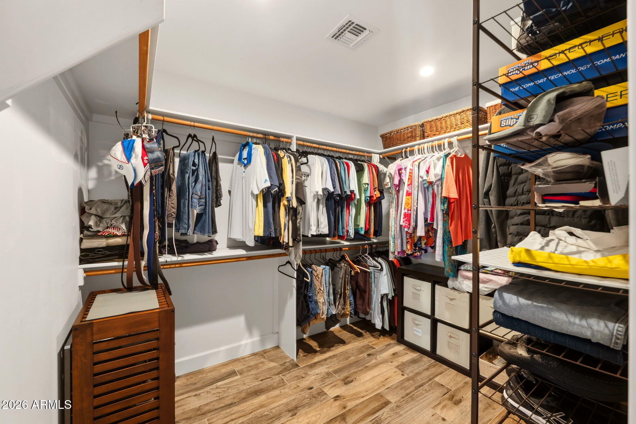 RANCHO VENTURA TR 28 - Residential