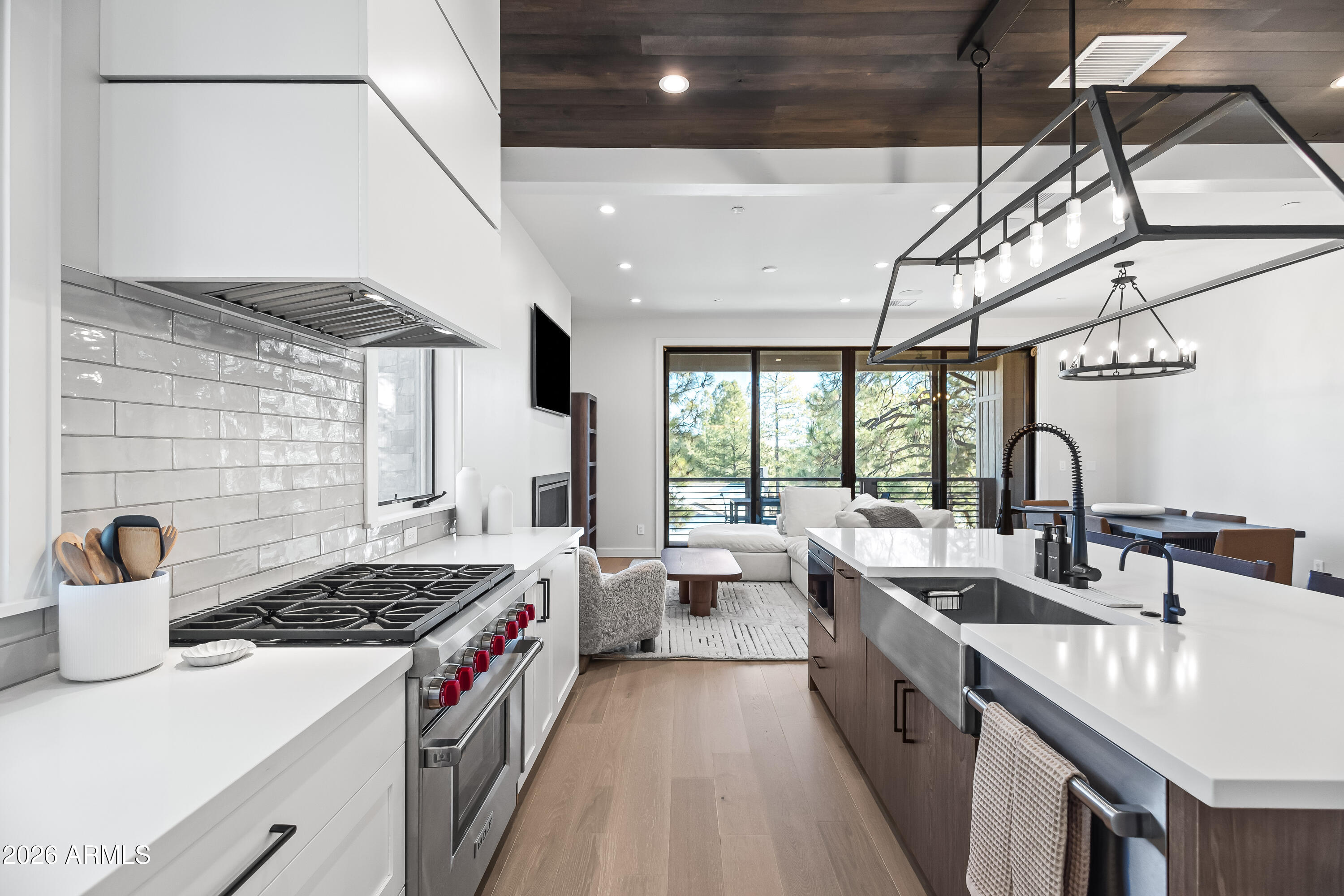 MOUNTAIN VISTA CONDOMINIUMS AT PINE CANYON - Residential