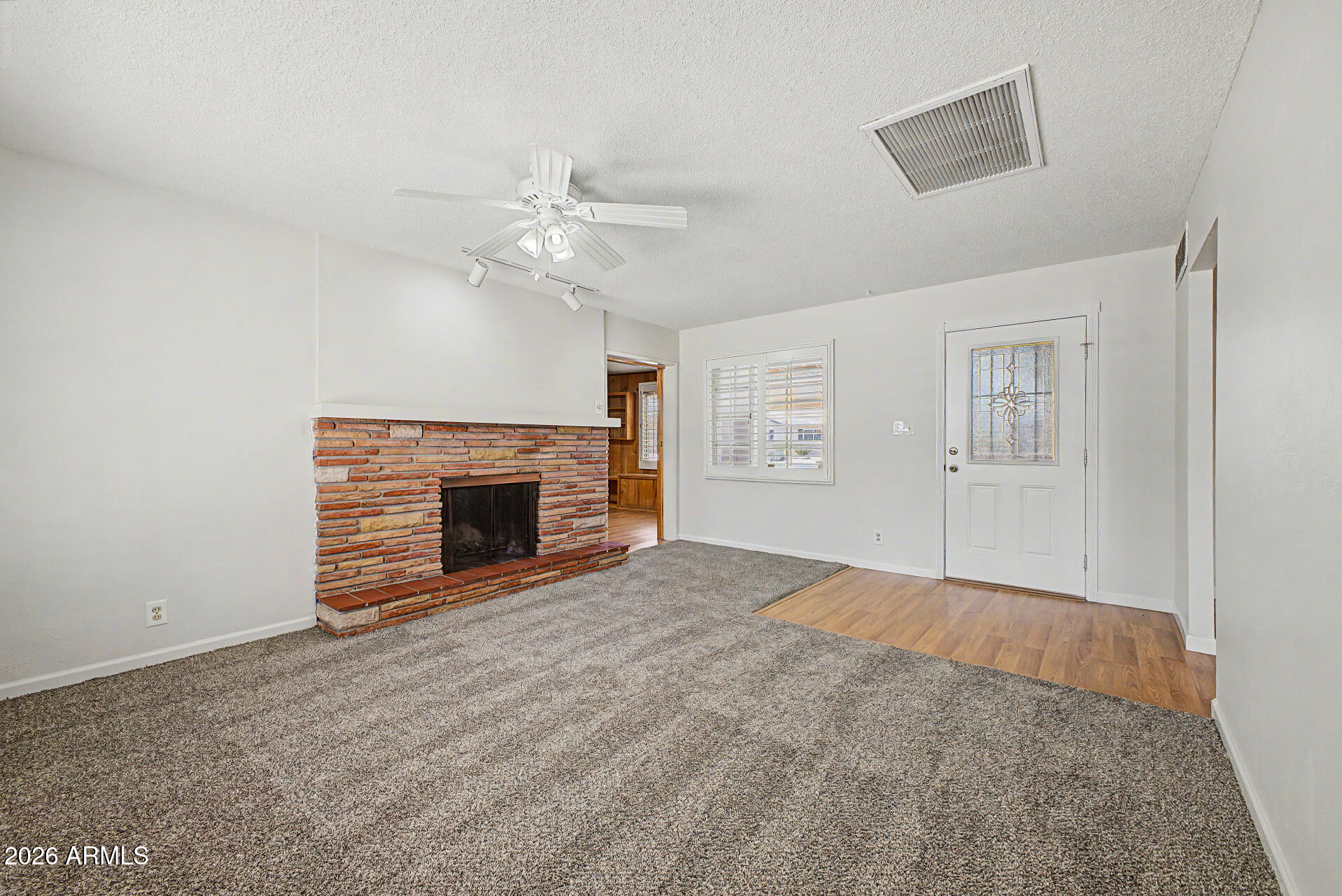 SCOTTSDALE ESTATES - Residential Lease