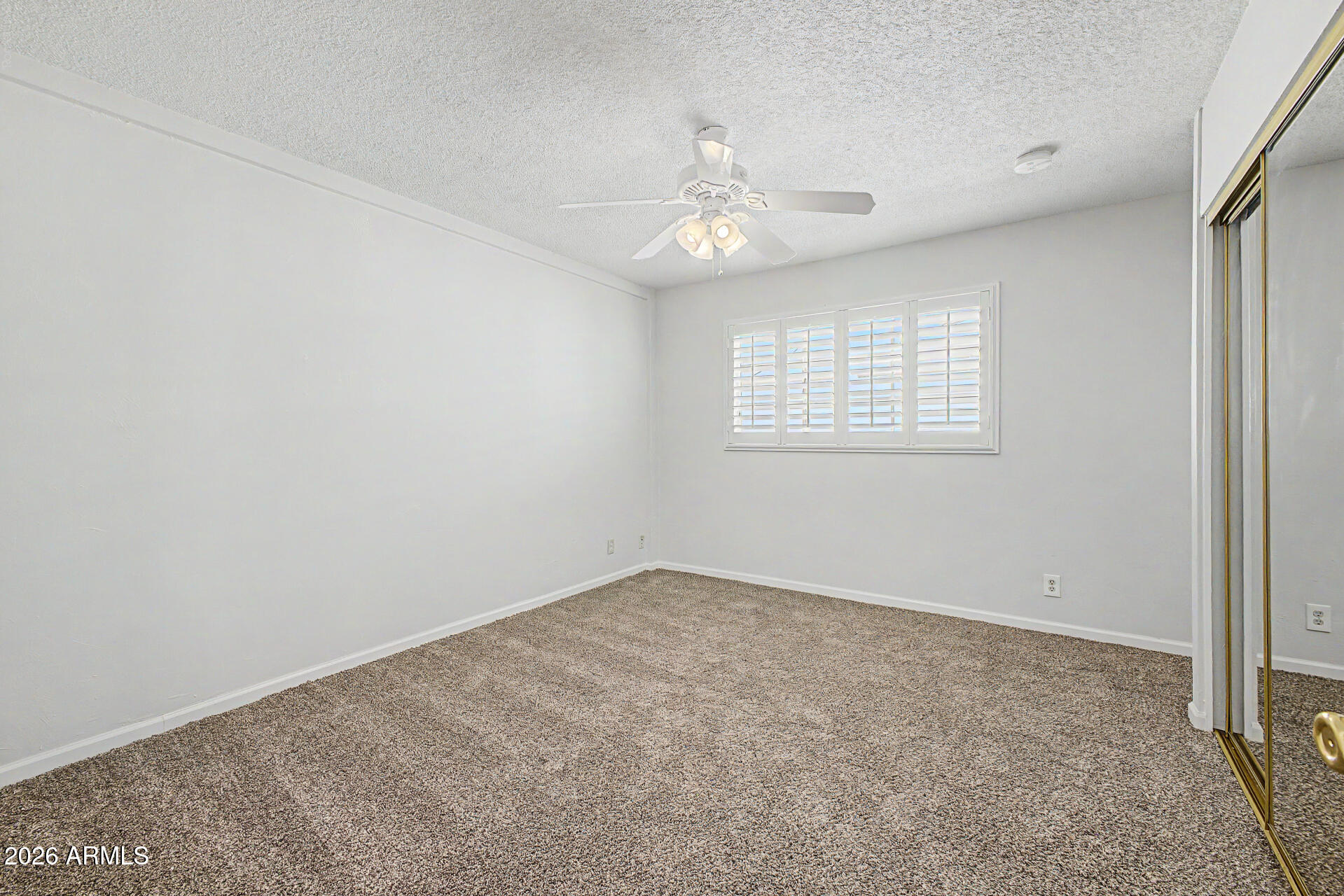 SCOTTSDALE ESTATES - Residential Lease