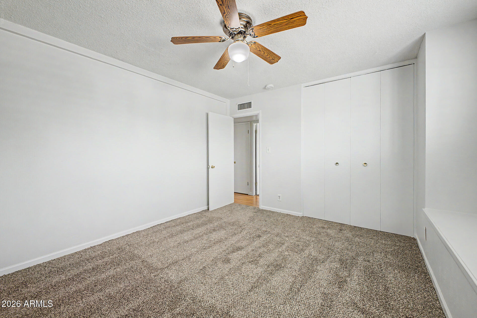 SCOTTSDALE ESTATES - Residential Lease