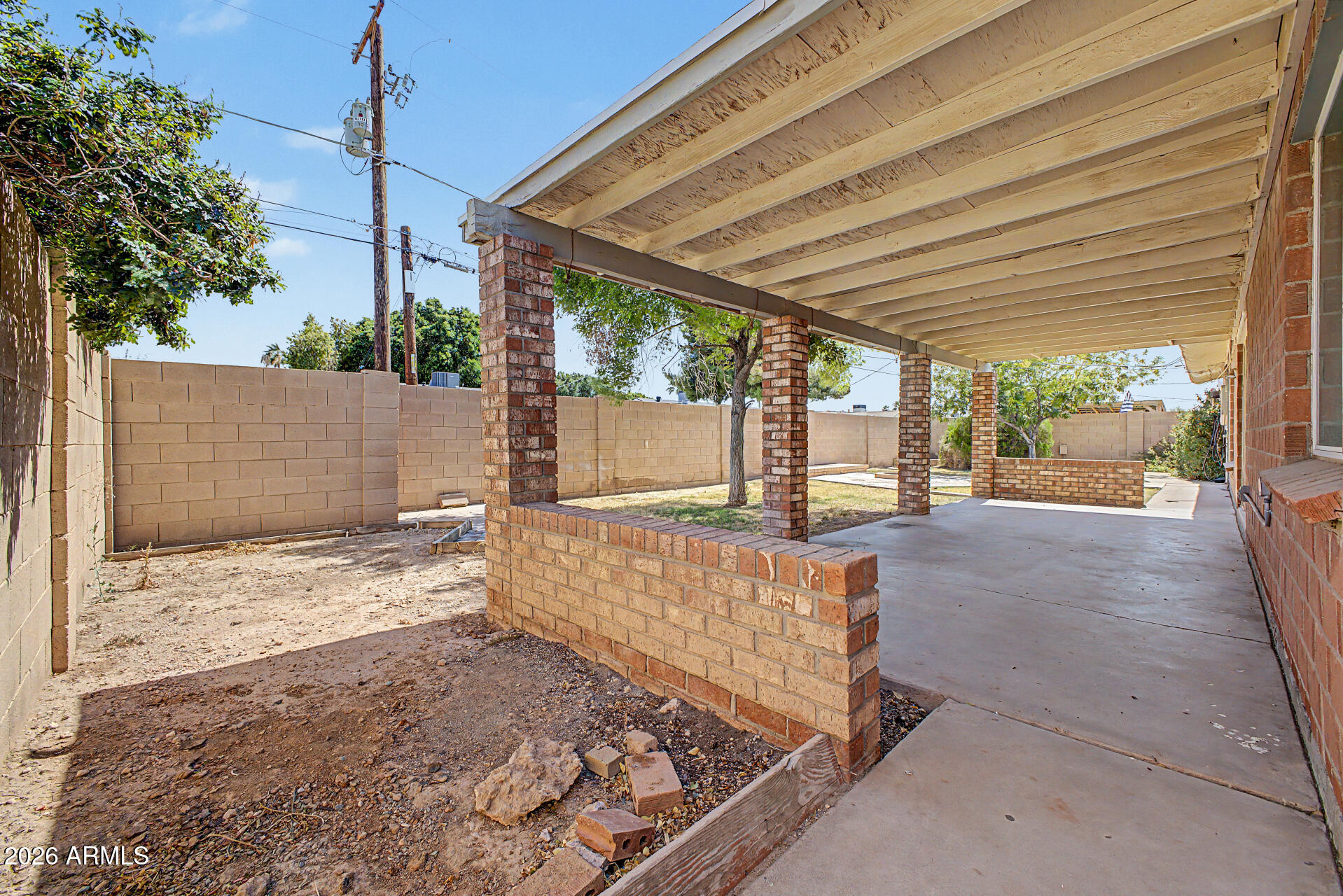 SCOTTSDALE ESTATES - Residential Lease
