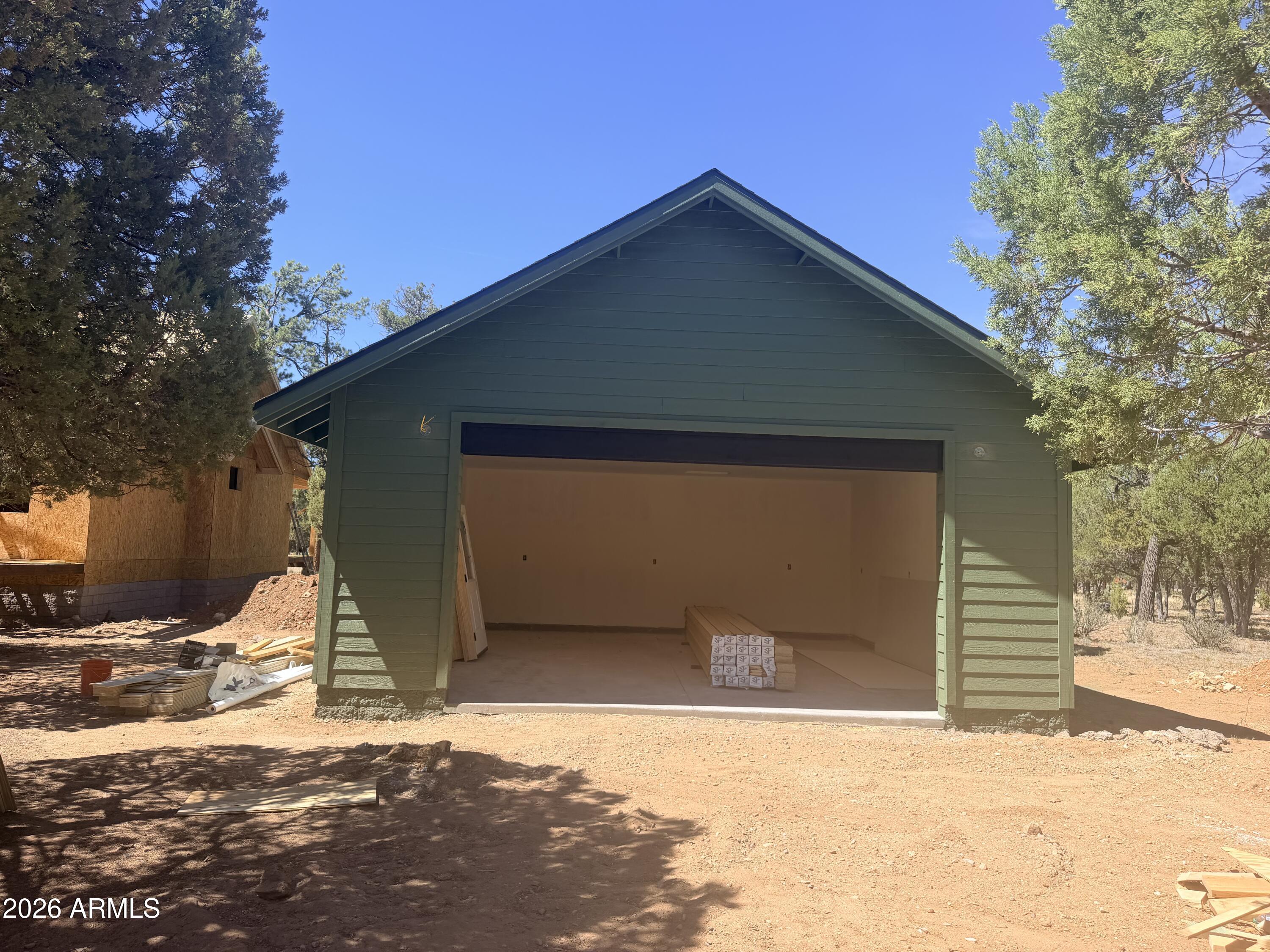 TAMARRON PINES - Residential