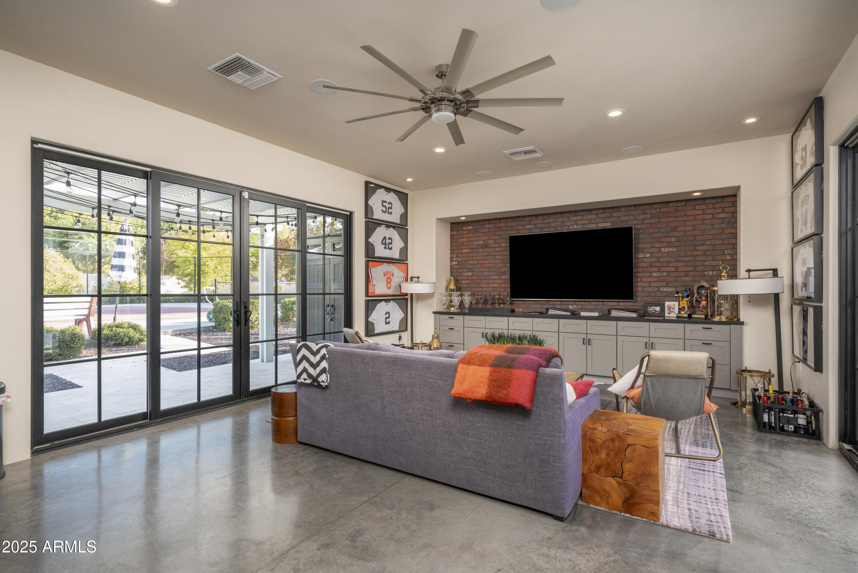 SWEET ACRES - Residential