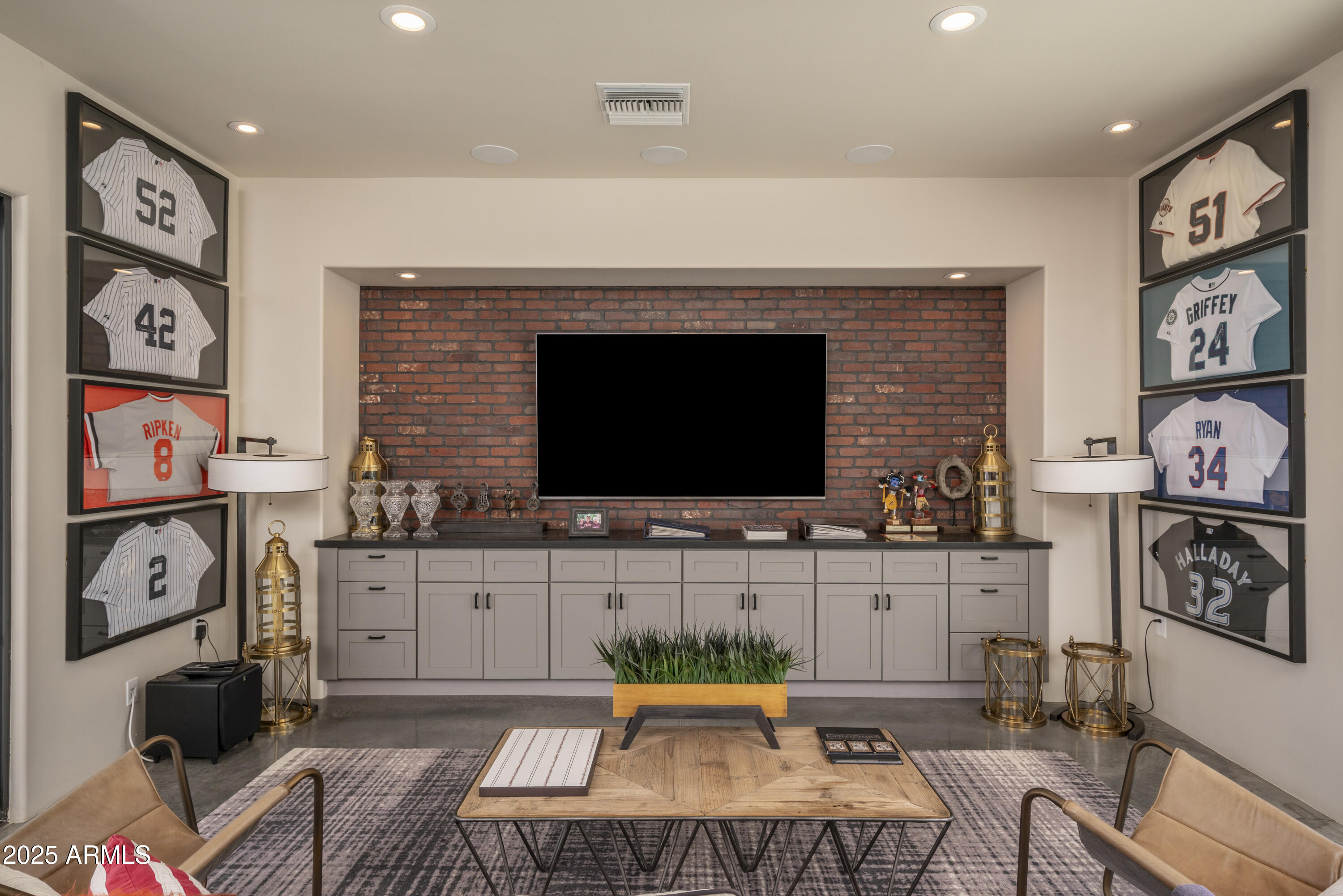 SWEET ACRES - Residential