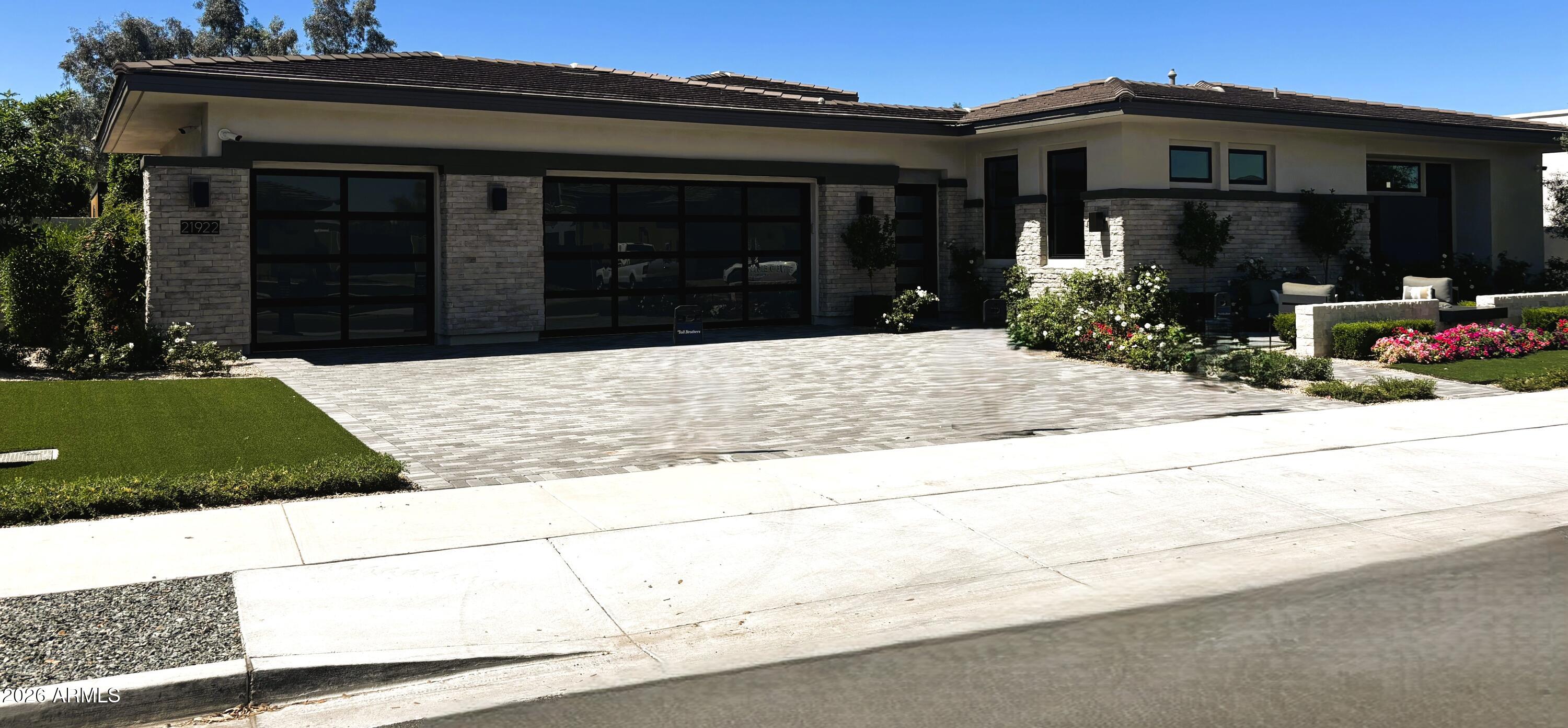 QUEEN CREEK 14 - Residential