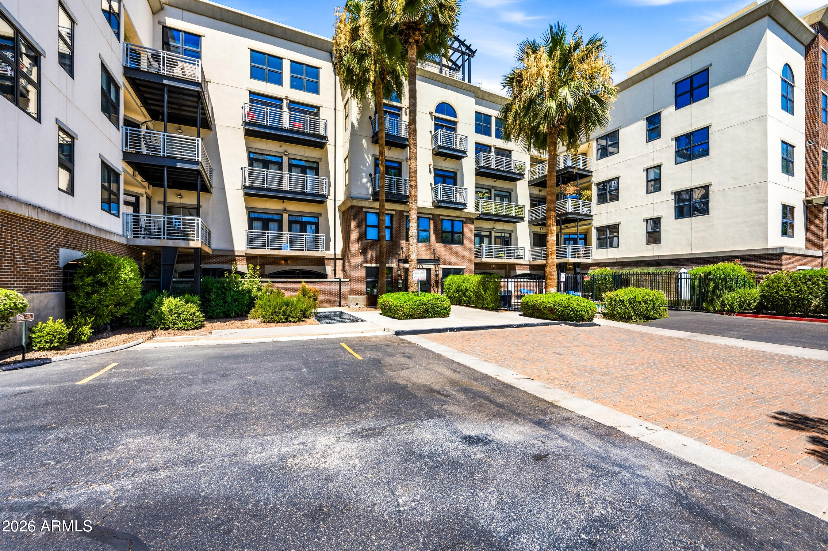 ARTISAN LOFTS CONDOMINIUM - Residential