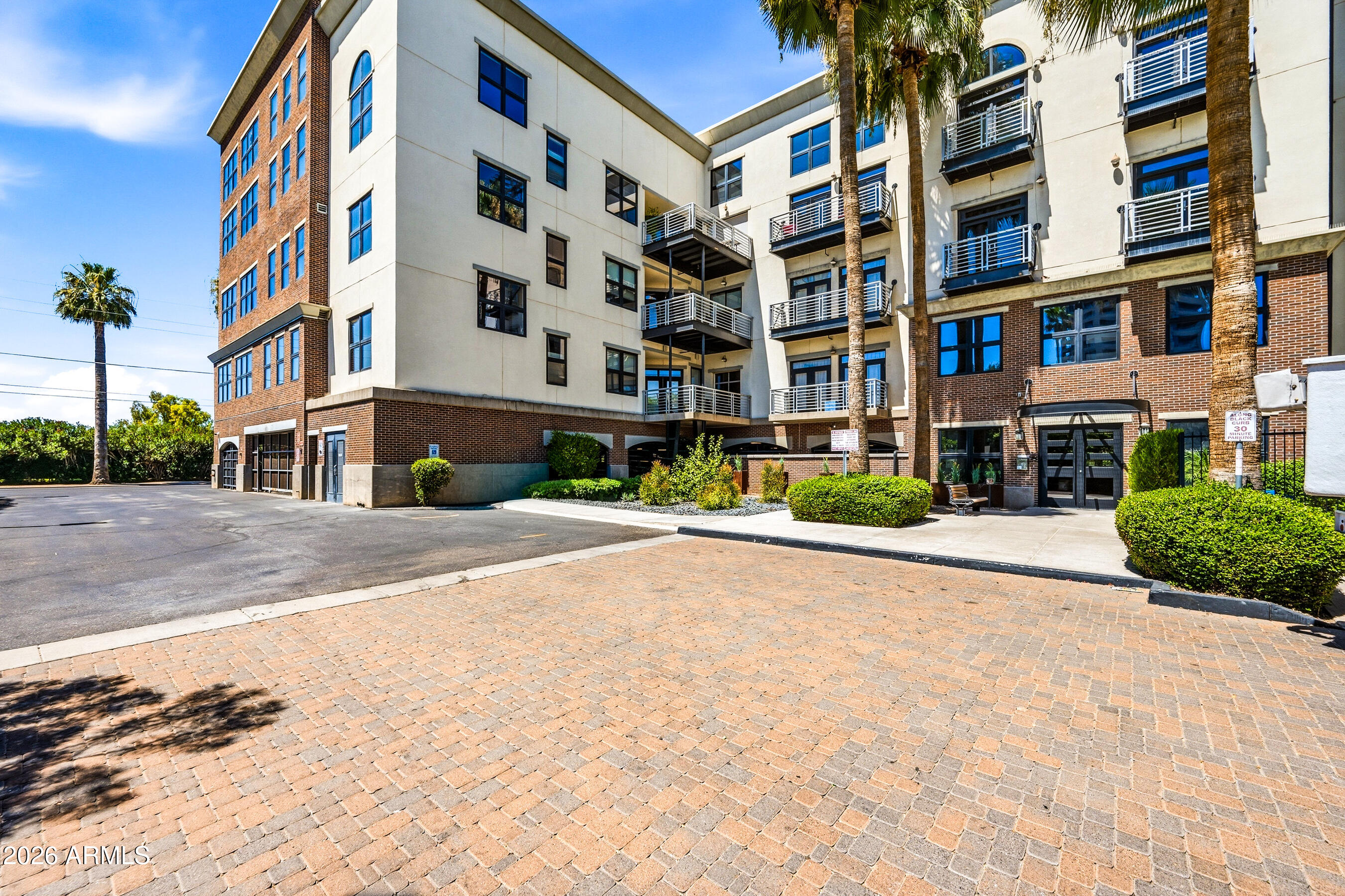ARTISAN LOFTS CONDOMINIUM - Residential