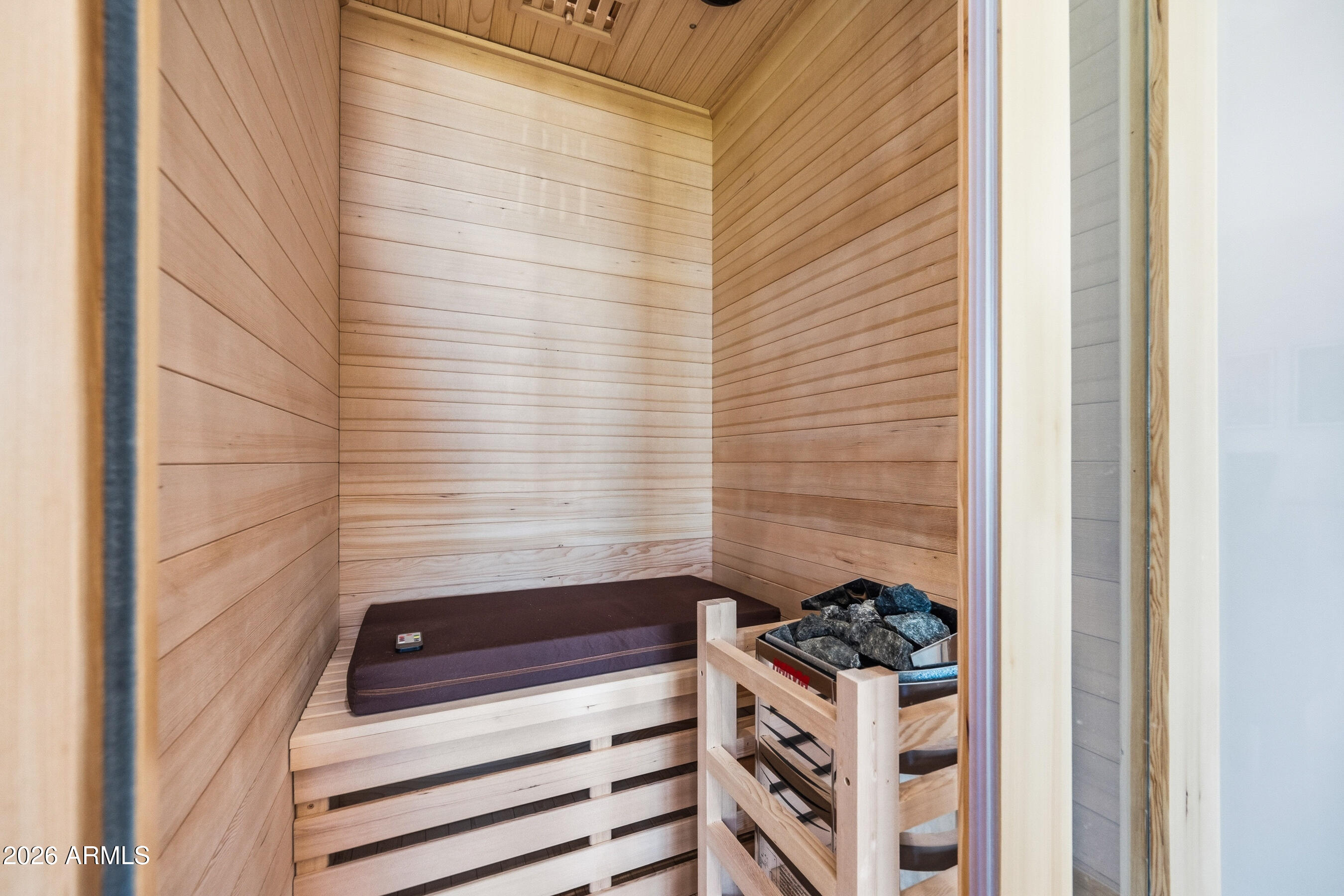 ARTISAN LOFTS CONDOMINIUM - Residential