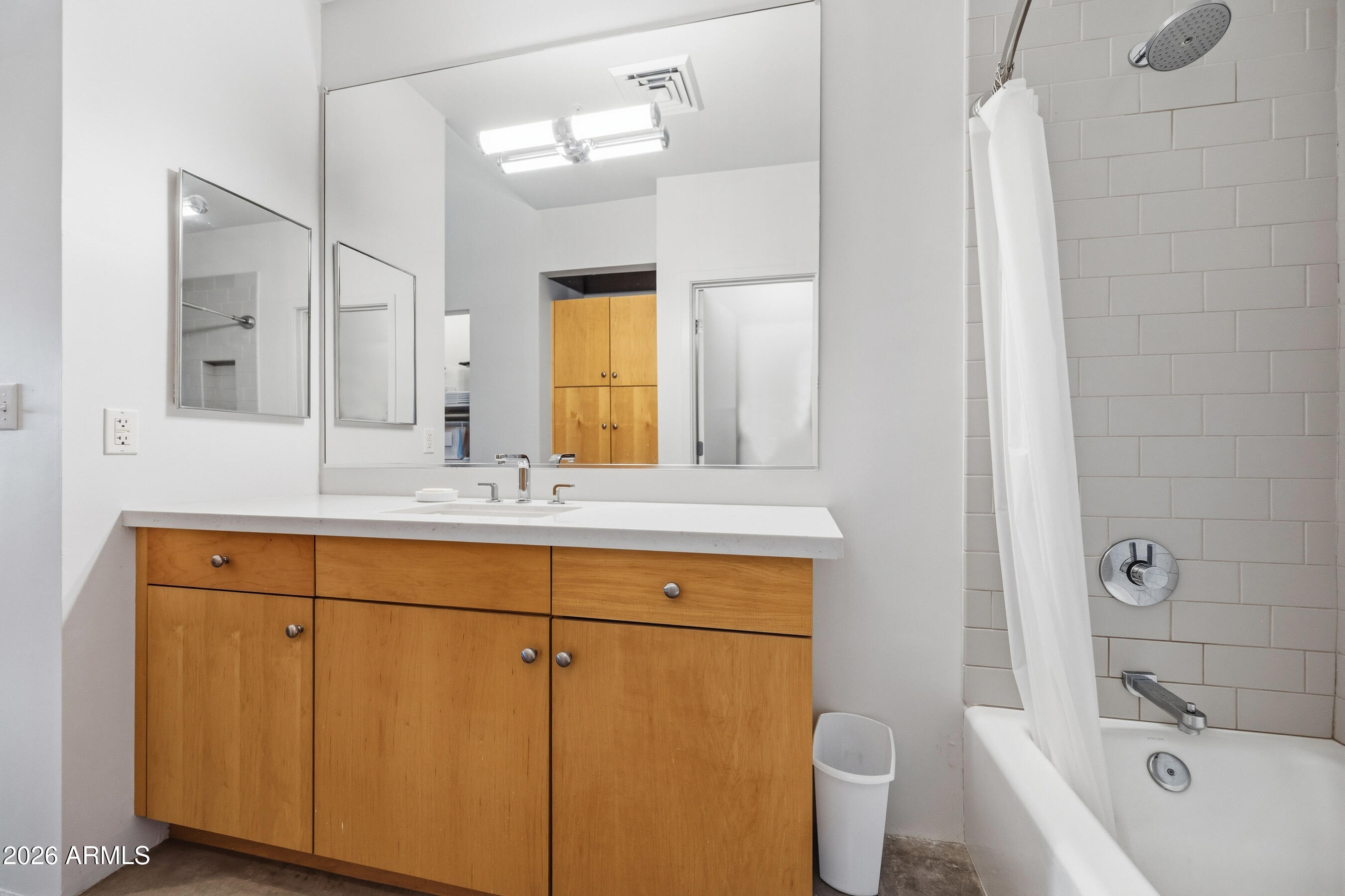 ARTISAN LOFTS CONDOMINIUM - Residential