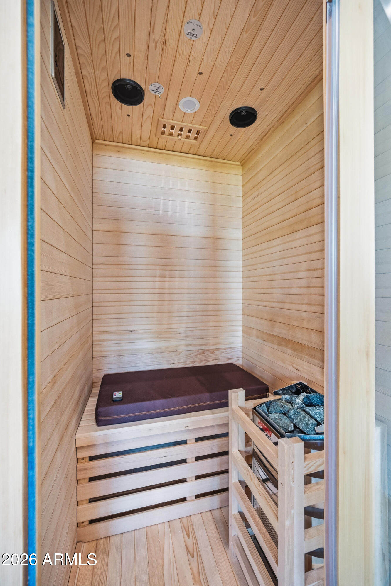 ARTISAN LOFTS CONDOMINIUM - Residential