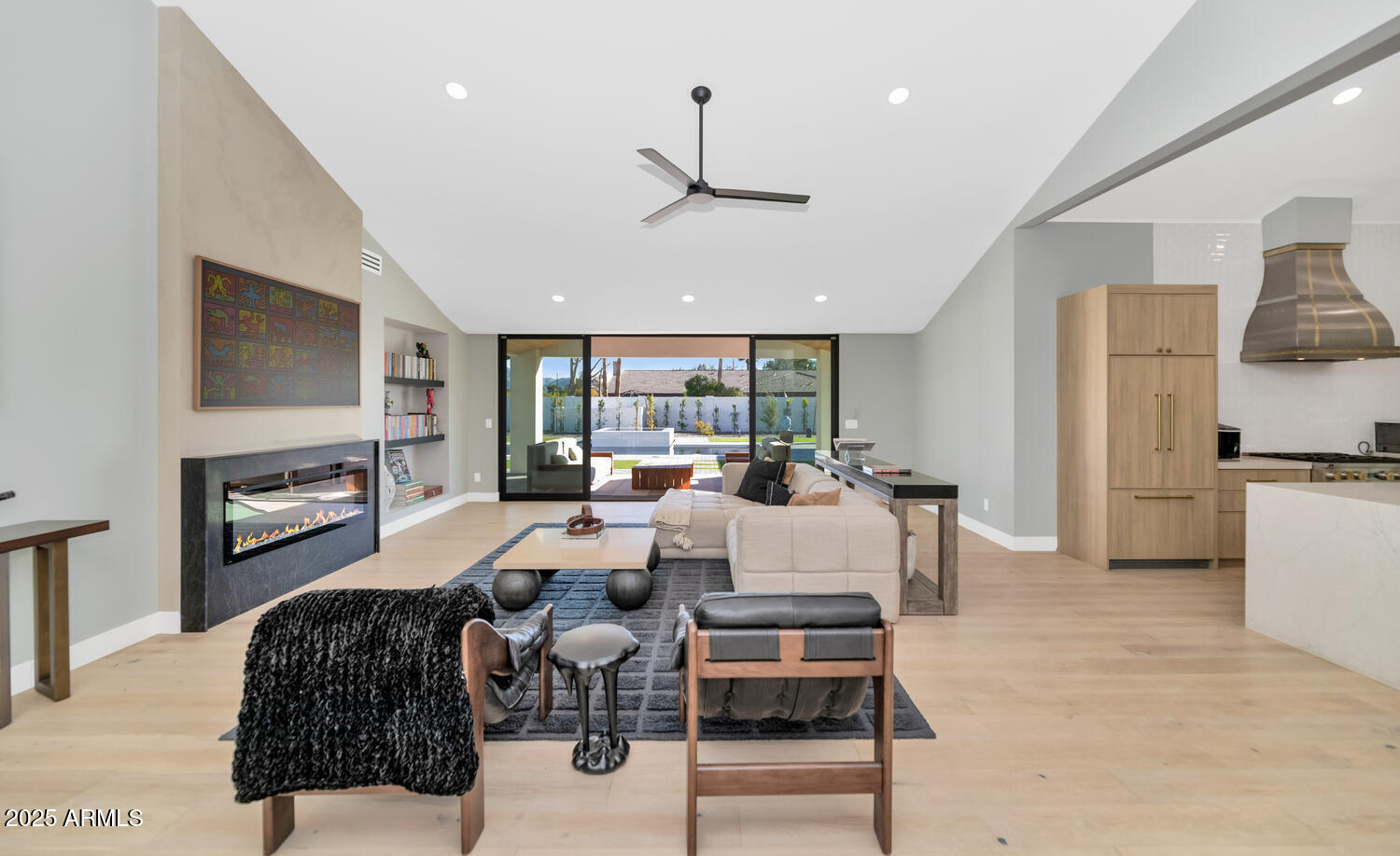 LAS SOMBRAS 2 - Residential