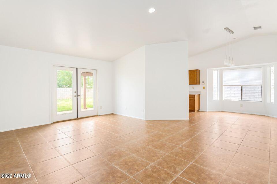 EAGLE RIDGE - Residential Lease