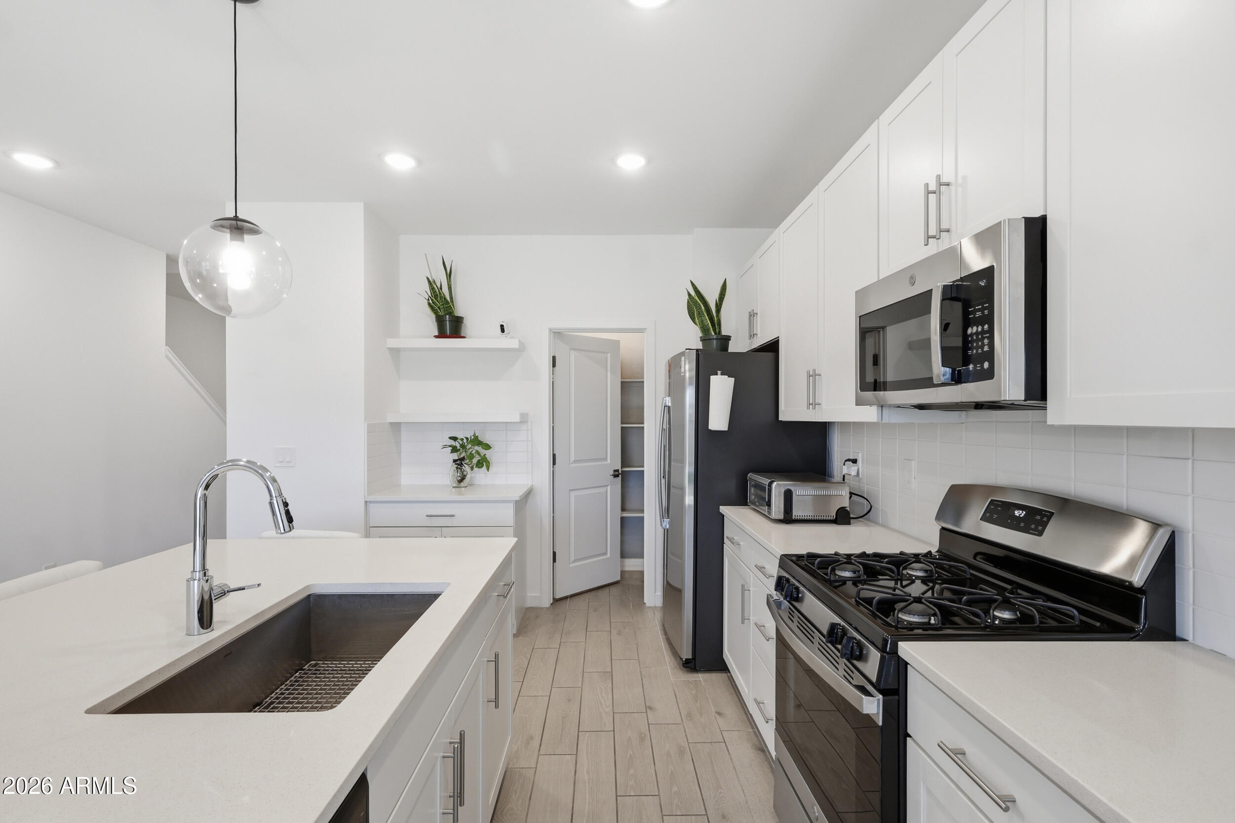 STERLING VISTA - Residential