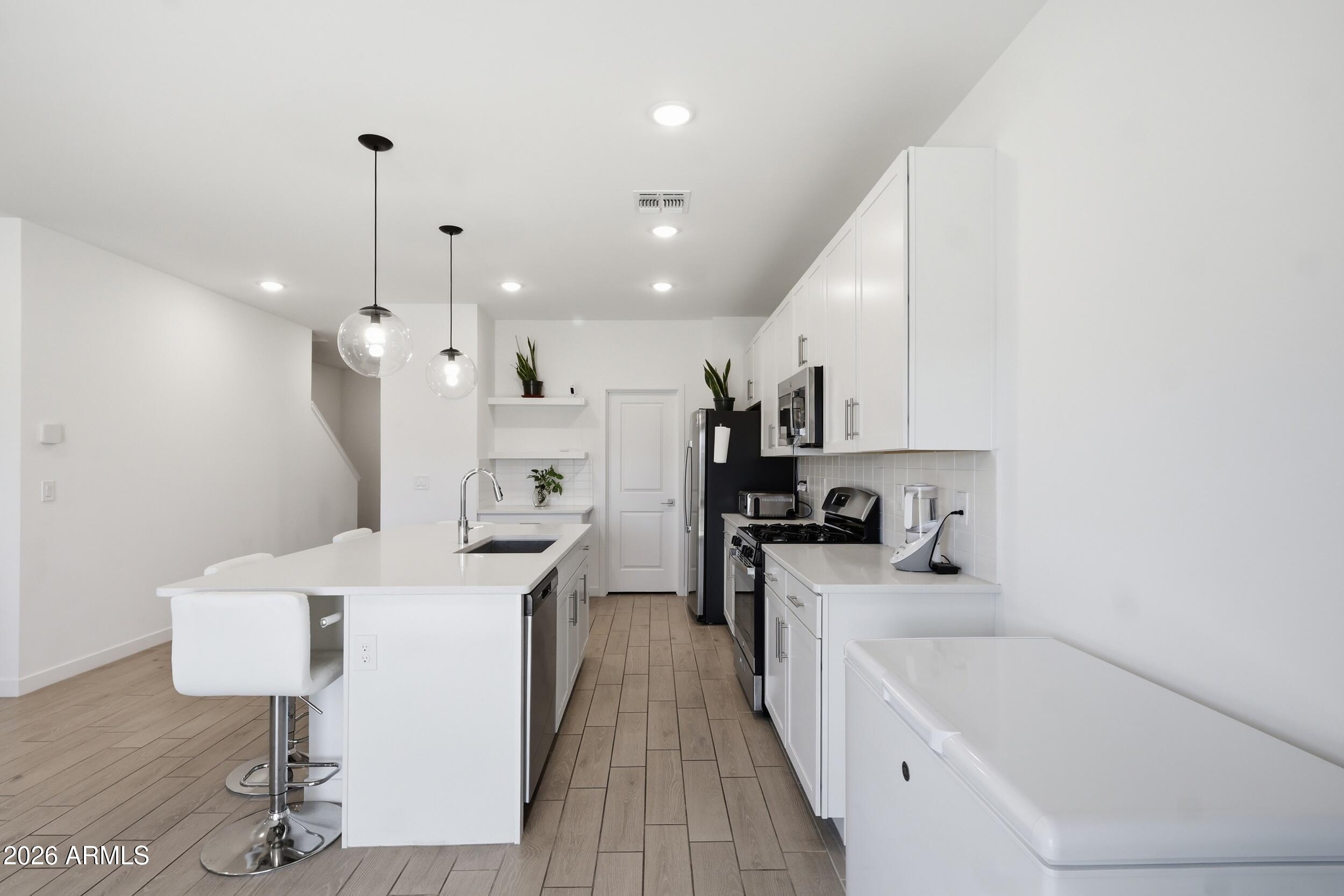 STERLING VISTA - Residential