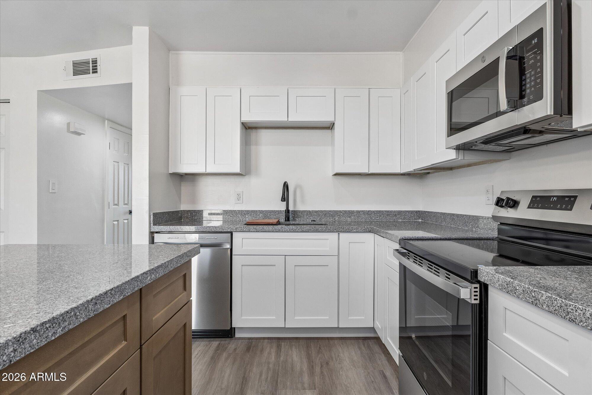 PACE ROSEWOOD AMD - Residential
