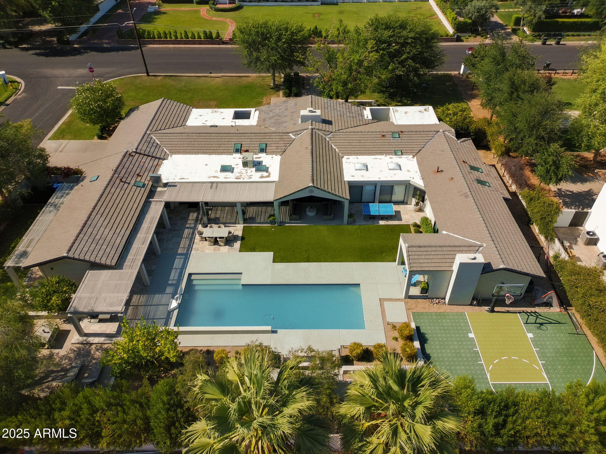 SAVOY ESTATES - Residential