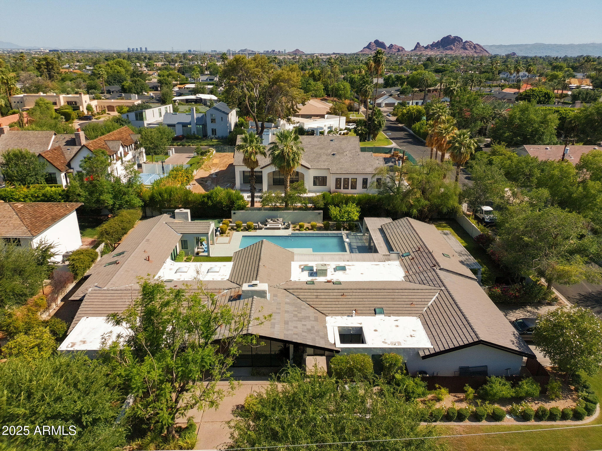 SAVOY ESTATES - Residential