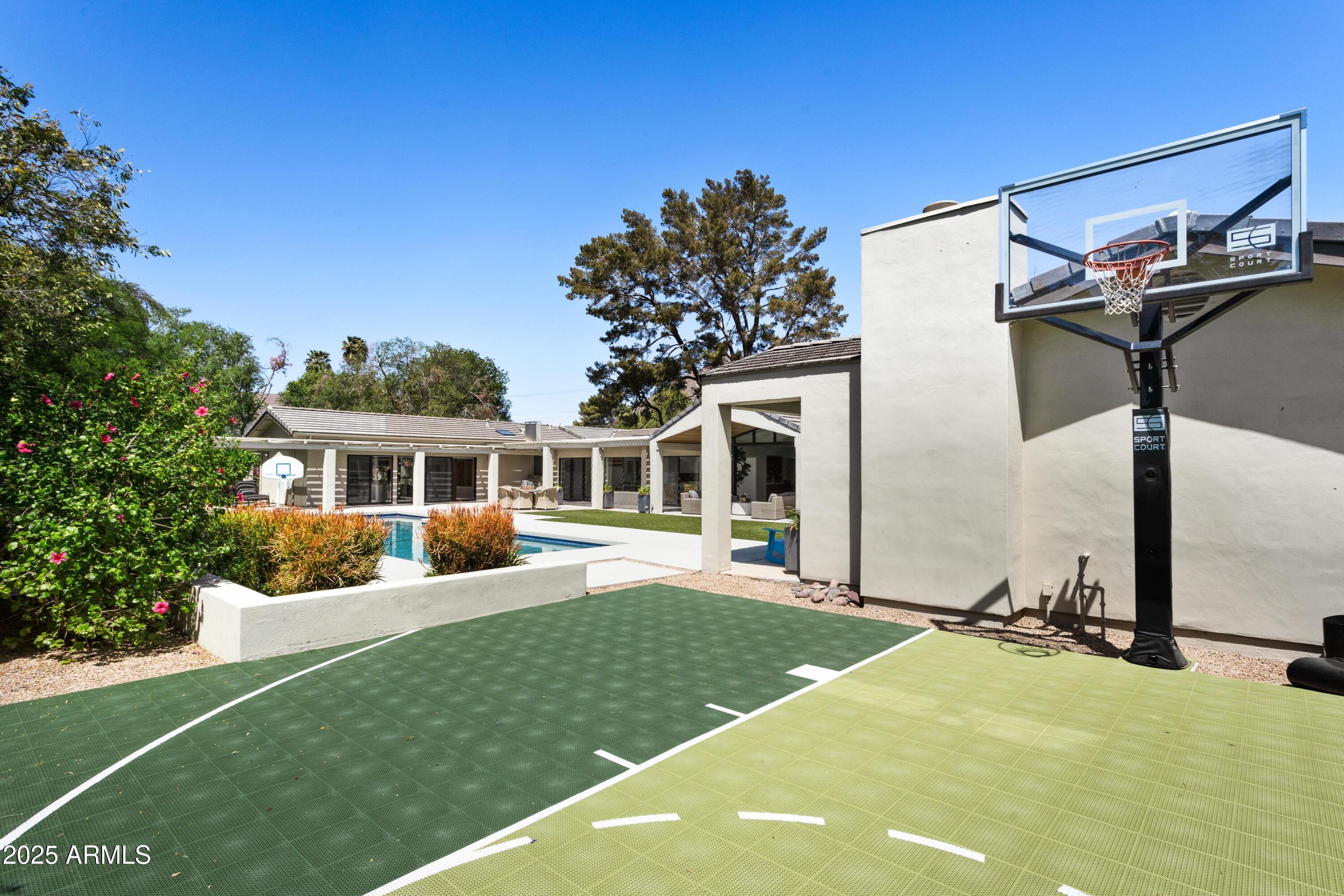 SAVOY ESTATES - Residential