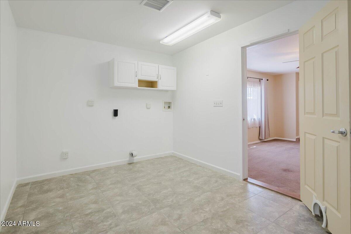 WHISPERING HILLS - Residential