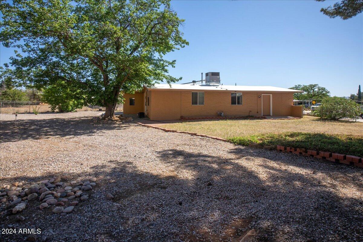 WHISPERING HILLS - Residential