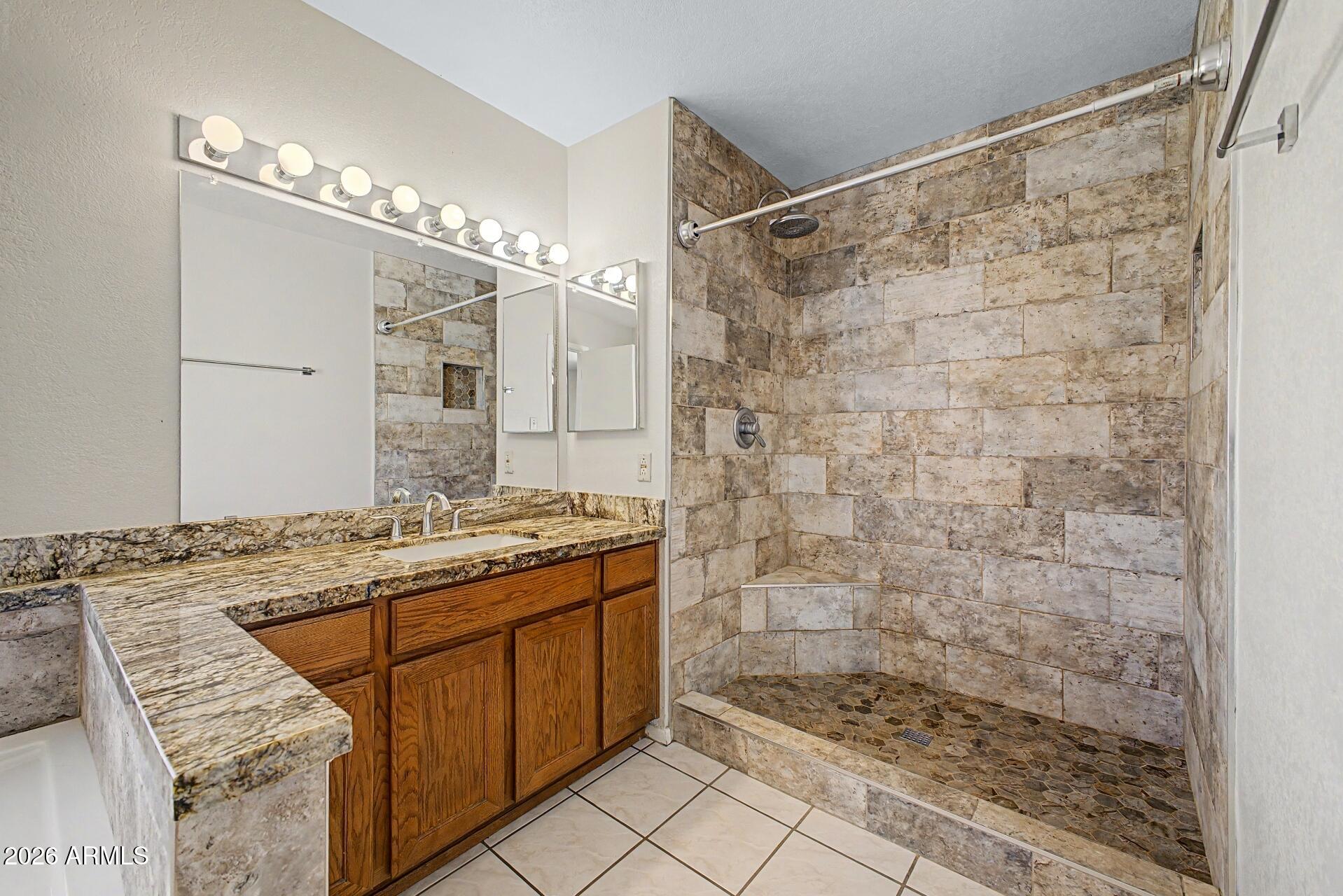 GLENVIEW ESTATES AMD - Residential