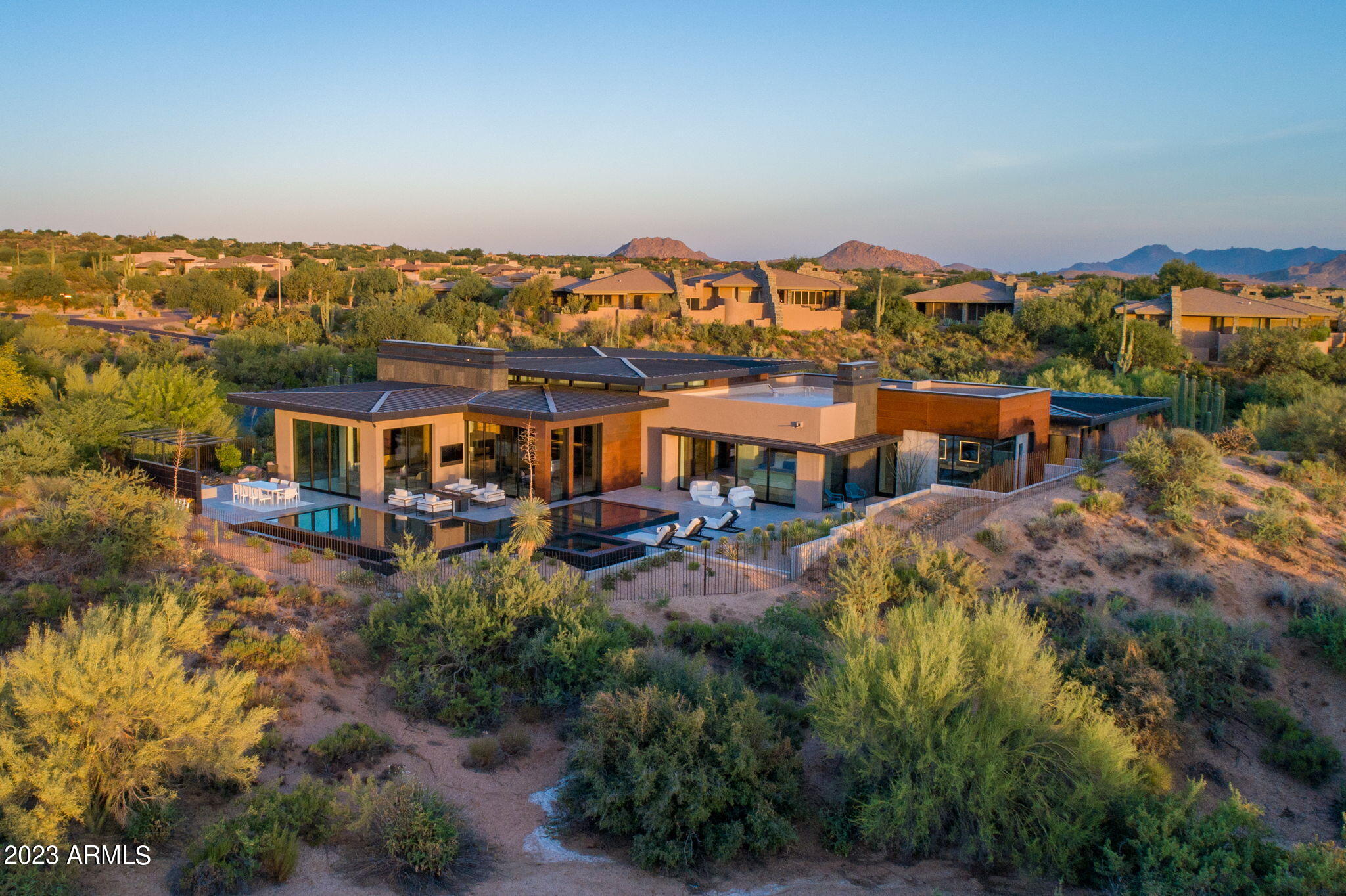 DESERT MOUNTAIN - Residential