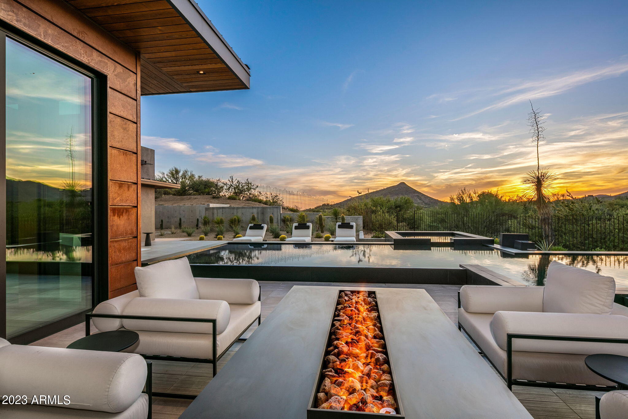 DESERT MOUNTAIN - Residential