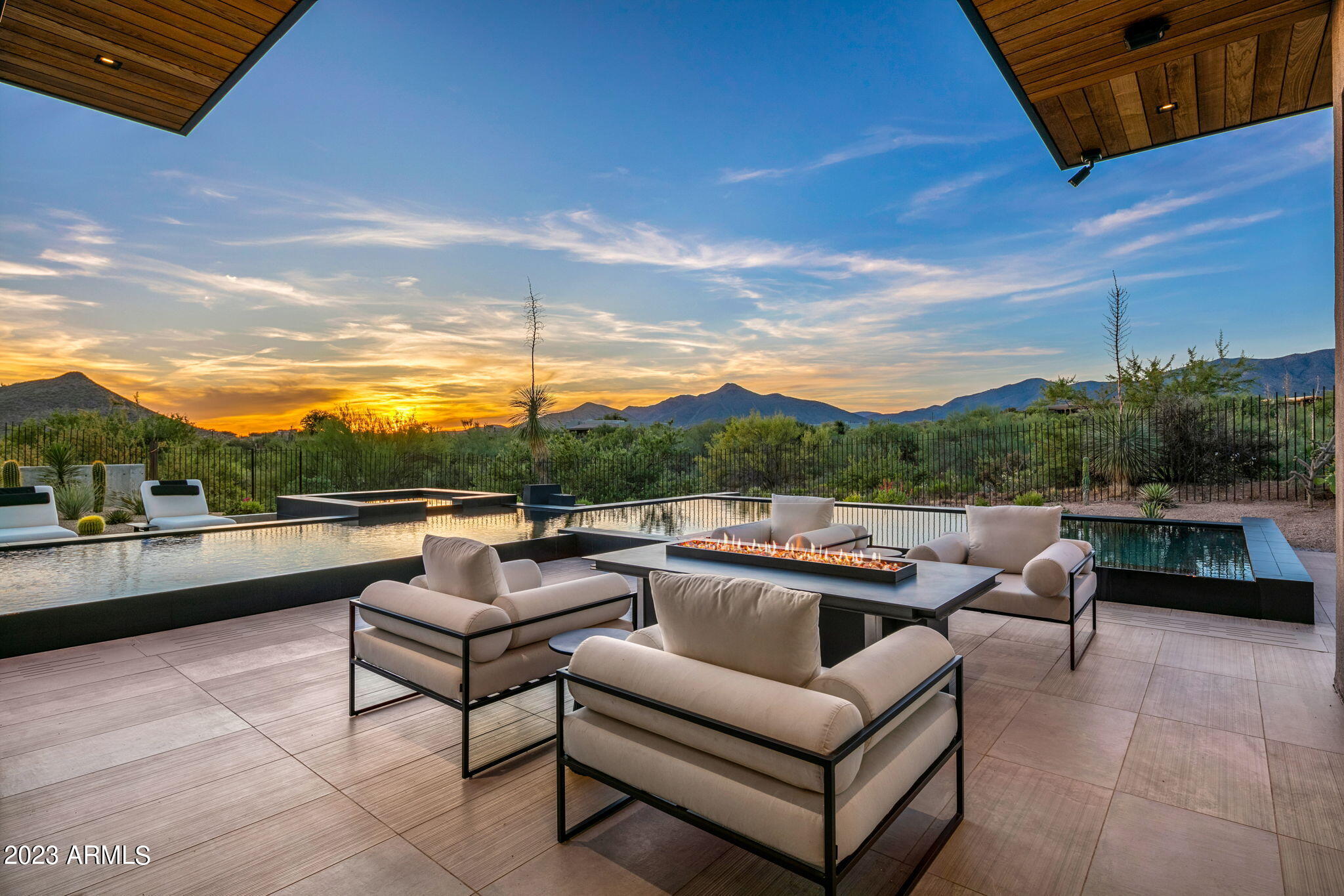 DESERT MOUNTAIN - Residential